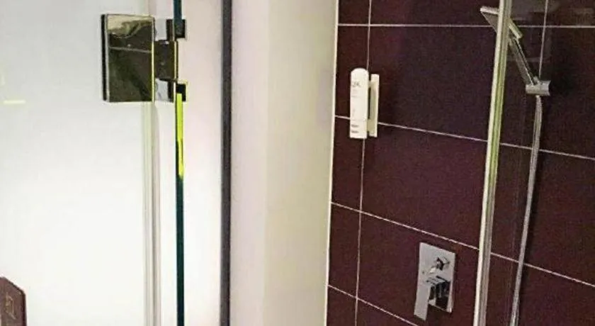 IU Hotel Tianjin Tianta Scenic Spot Wujiayao Metro Station