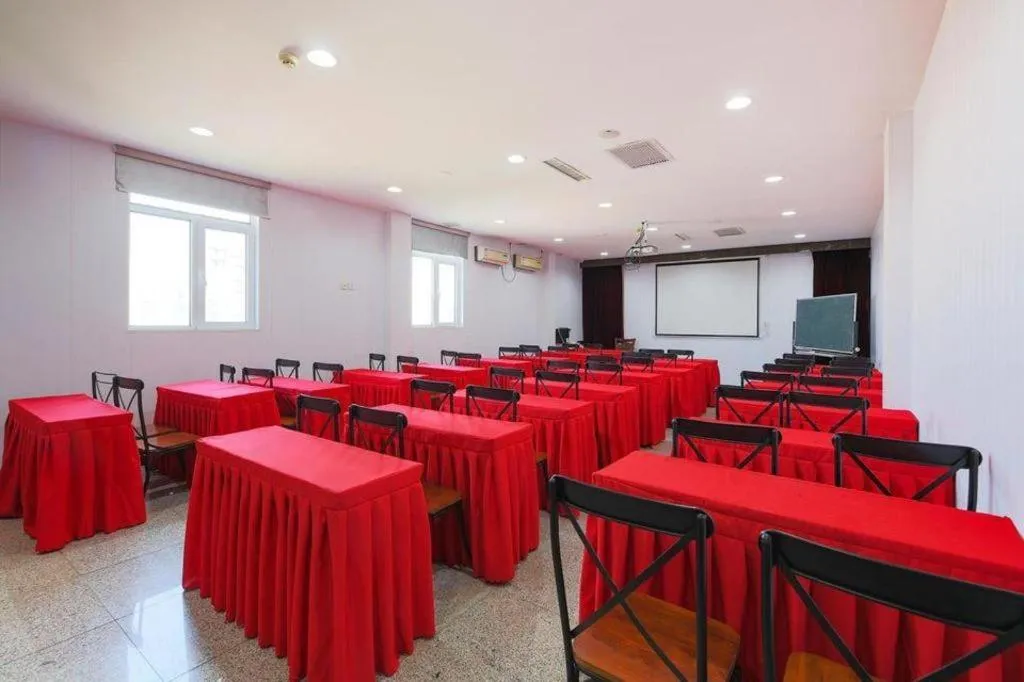 IU Hotel Tianjin Tianta Scenic Spot Wujiayao Metro Station