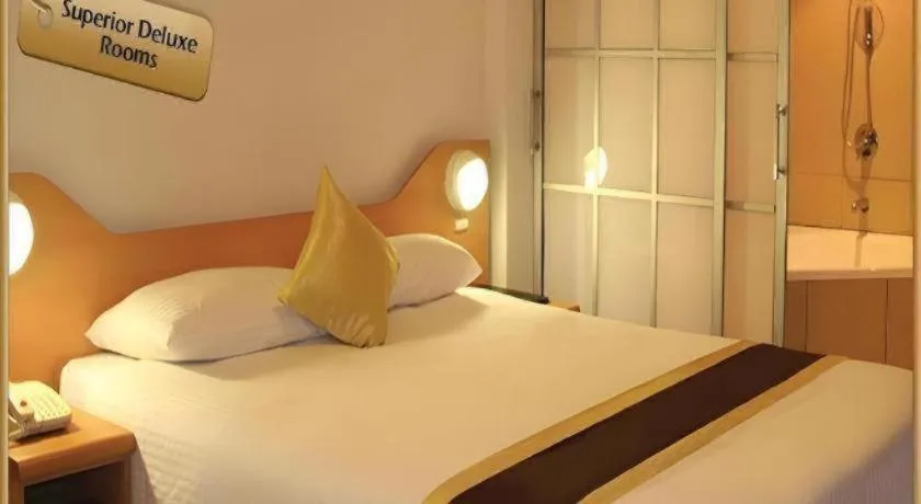 Peninsula International Hotel