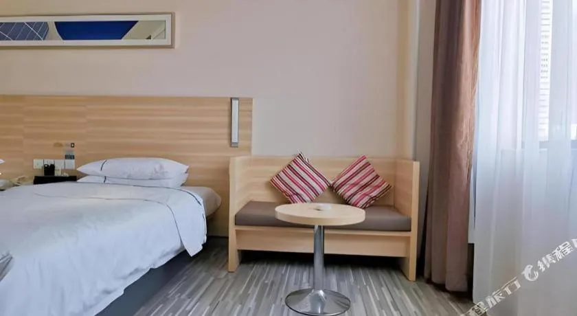 Bed in City Comfort Inn Guangzhou Jiaokou Metro Station