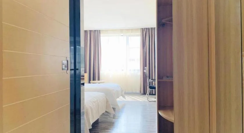 Bed in City Comfort Inn Guangzhou Jiaokou Metro Station