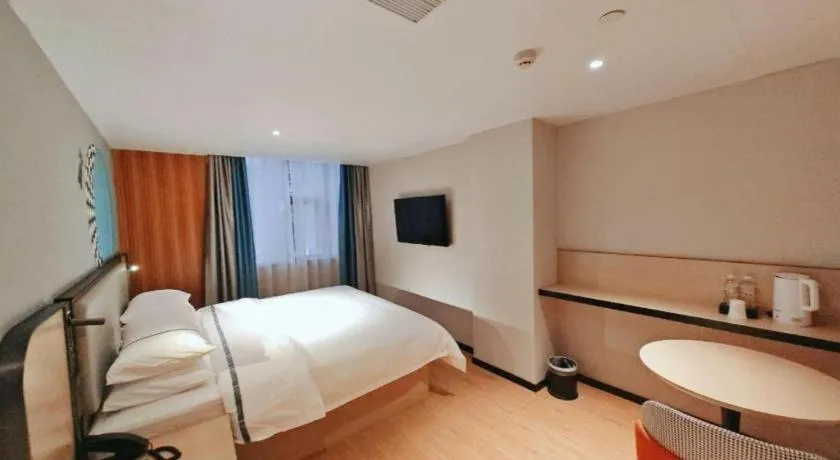 Bed in City Comfort Inn Guangzhou Jiaokou Metro Station