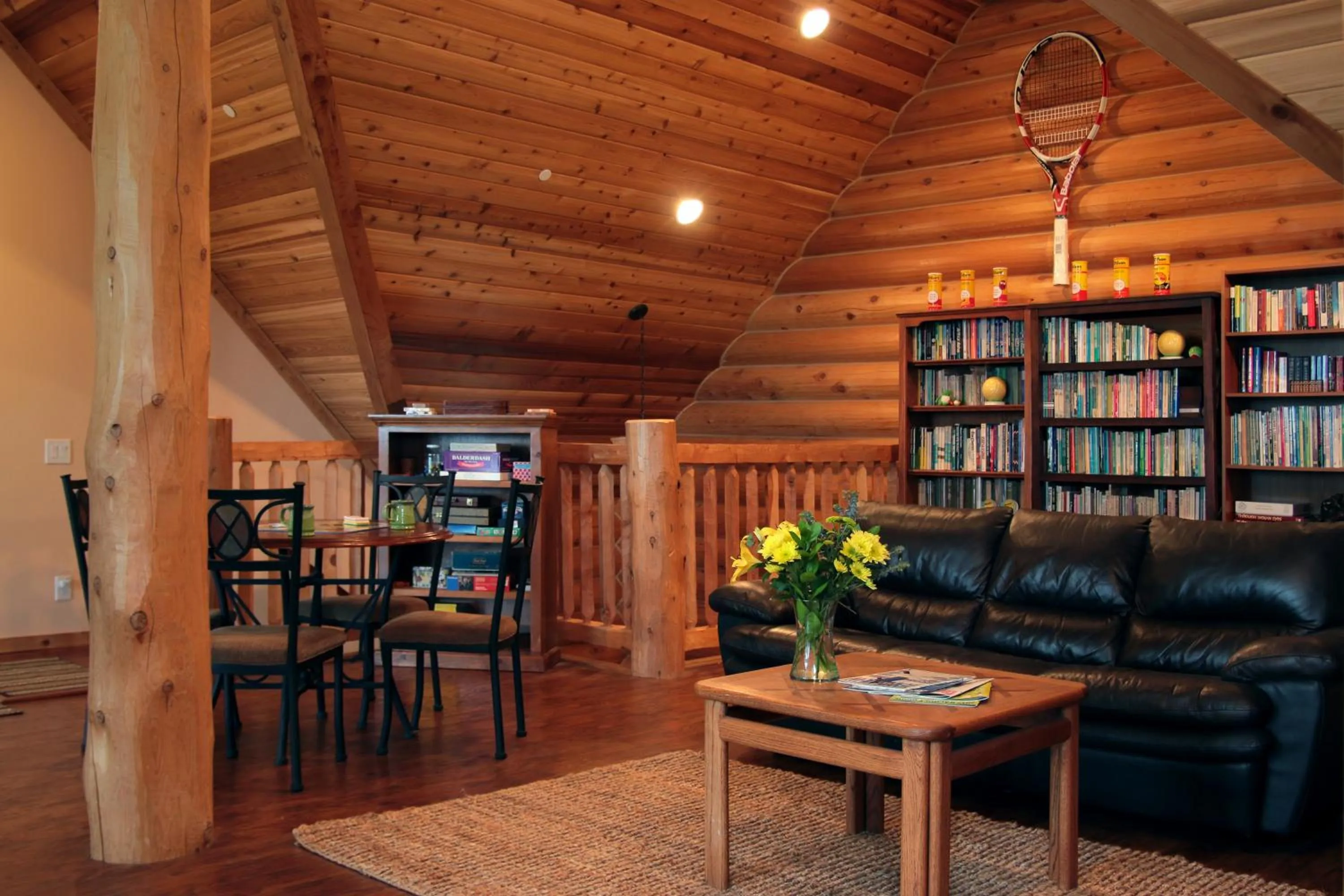 Library in Courtwood Inn