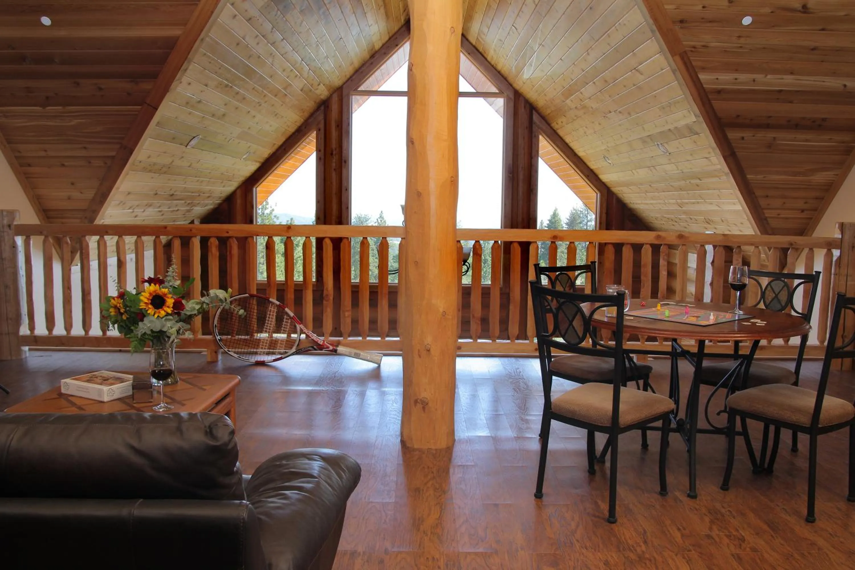 Library in Courtwood Inn