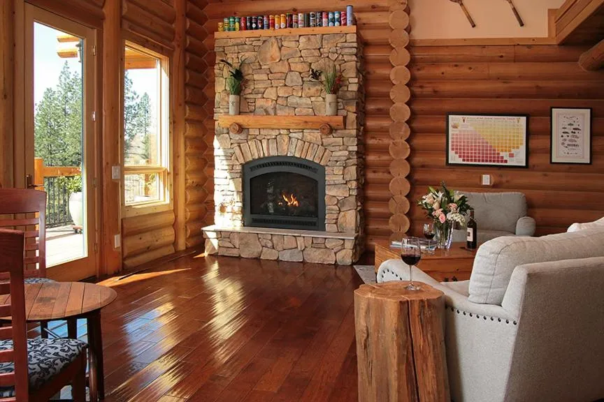 Living room in Courtwood Inn