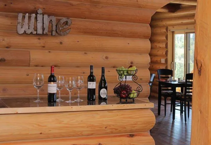 Coffee/tea facilities in Courtwood Inn