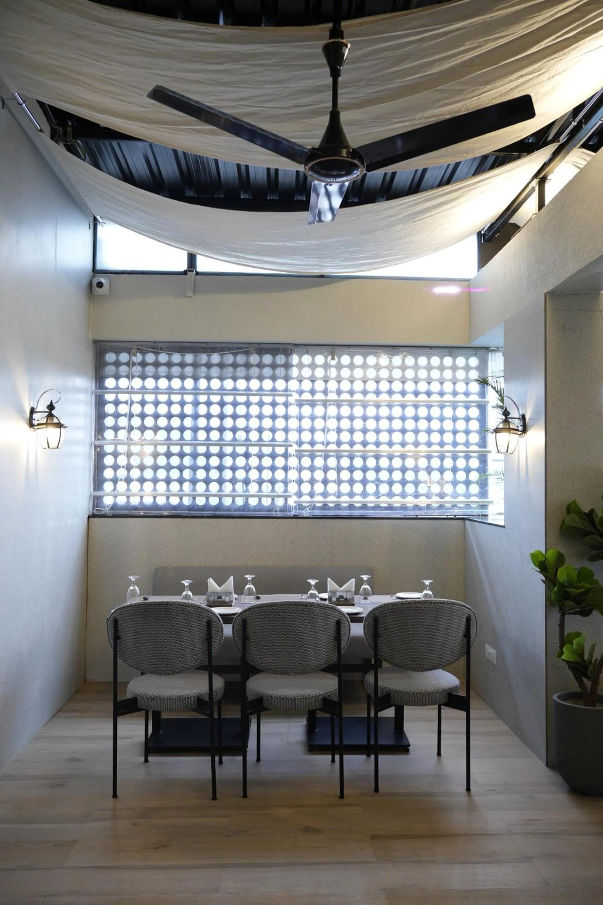 Restaurant/places to eat in SIVANTA by BOMBAY GROUP OF HOTELS NAGPUR