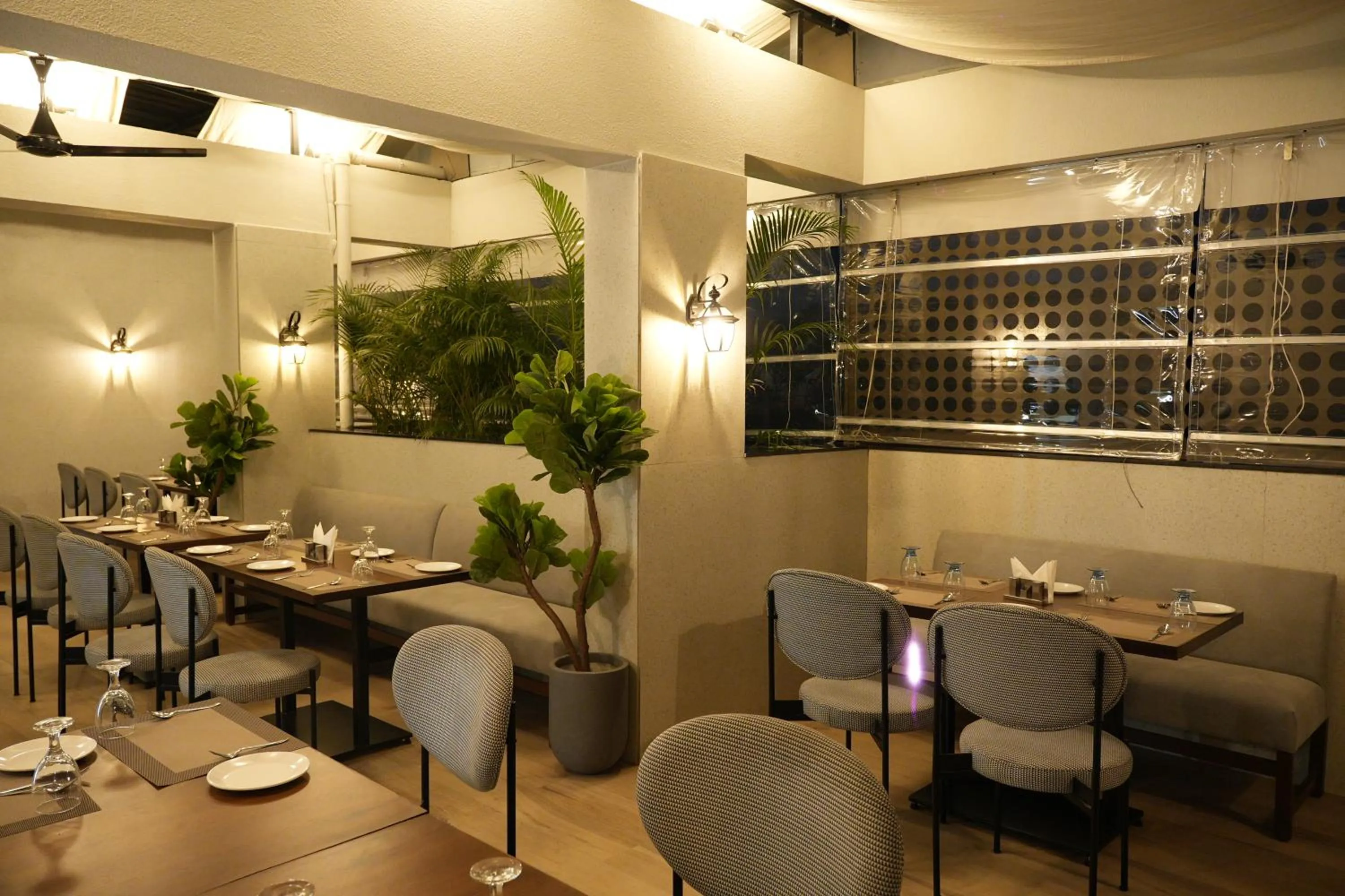 Restaurant/places to eat in SIVANTA by BOMBAY GROUP OF HOTELS NAGPUR