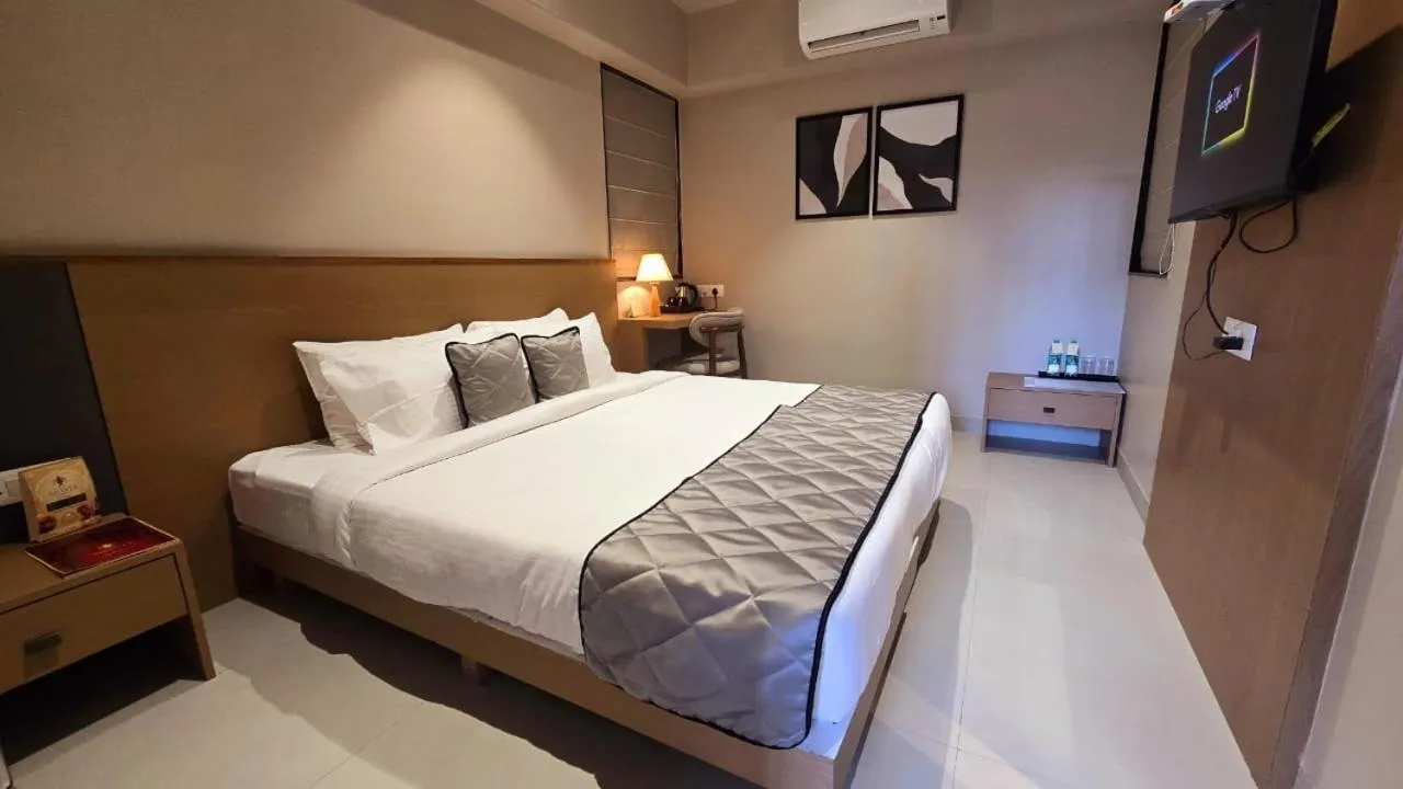 Bed in SIVANTA by BOMBAY GROUP OF HOTELS NAGPUR