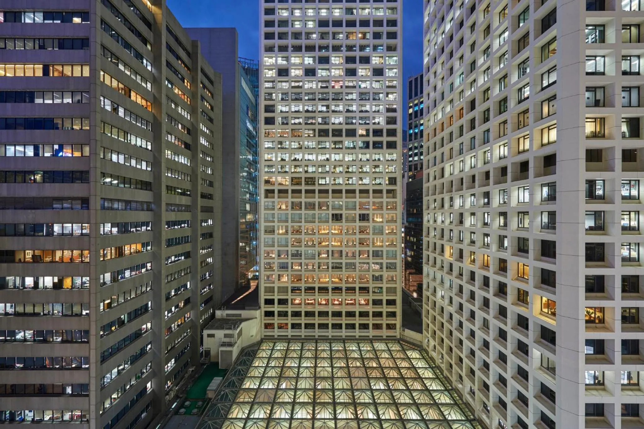 Property building in The Landmark Mandarin Oriental, Hong Kong