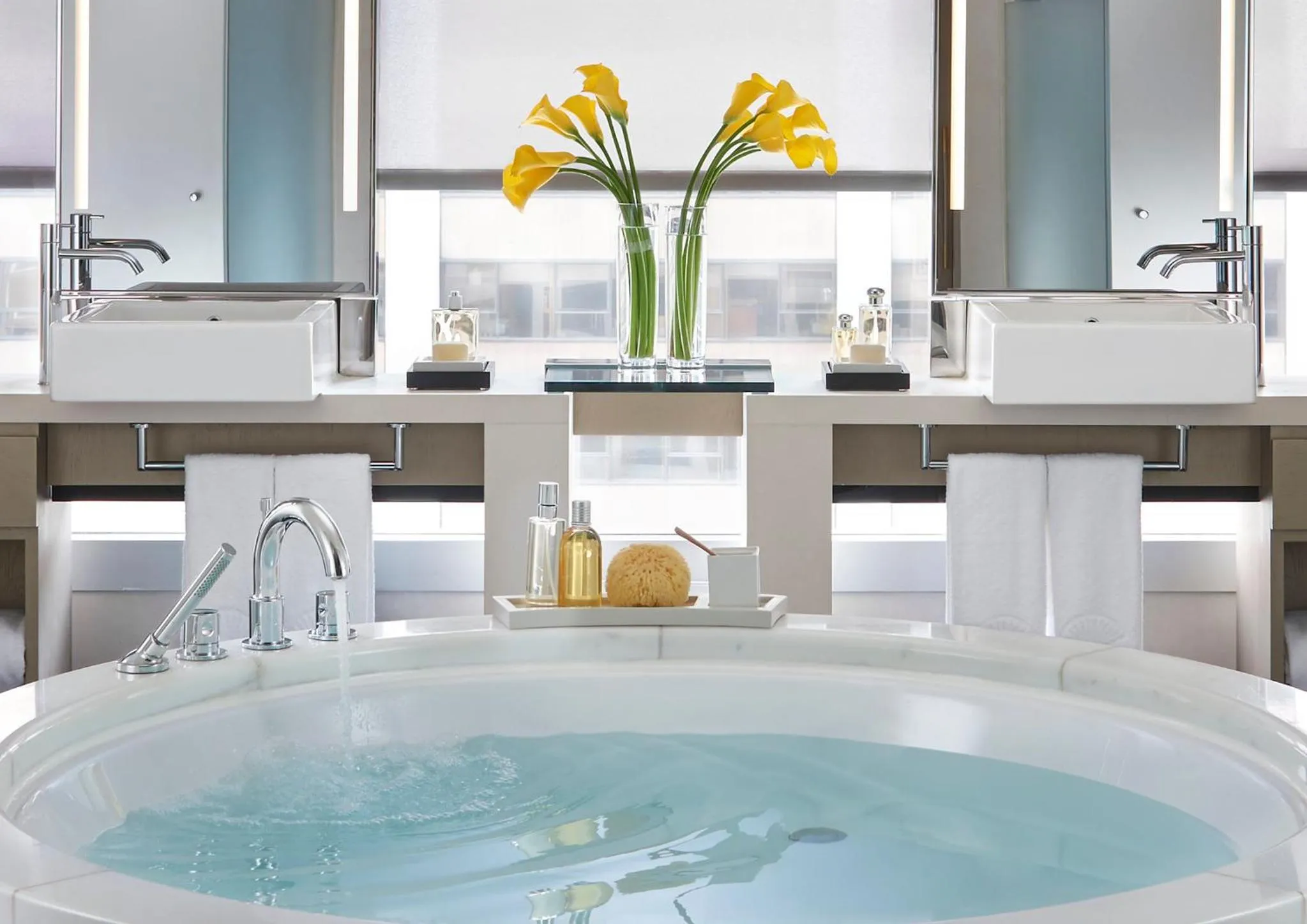 Photo of the whole room in The Landmark Mandarin Oriental, Hong Kong