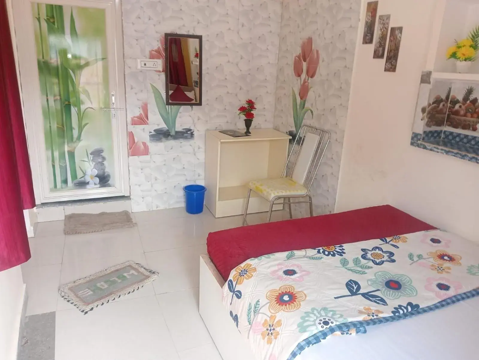 Queen Room in Rudra Guest House Queen Room in Rudra Guest House