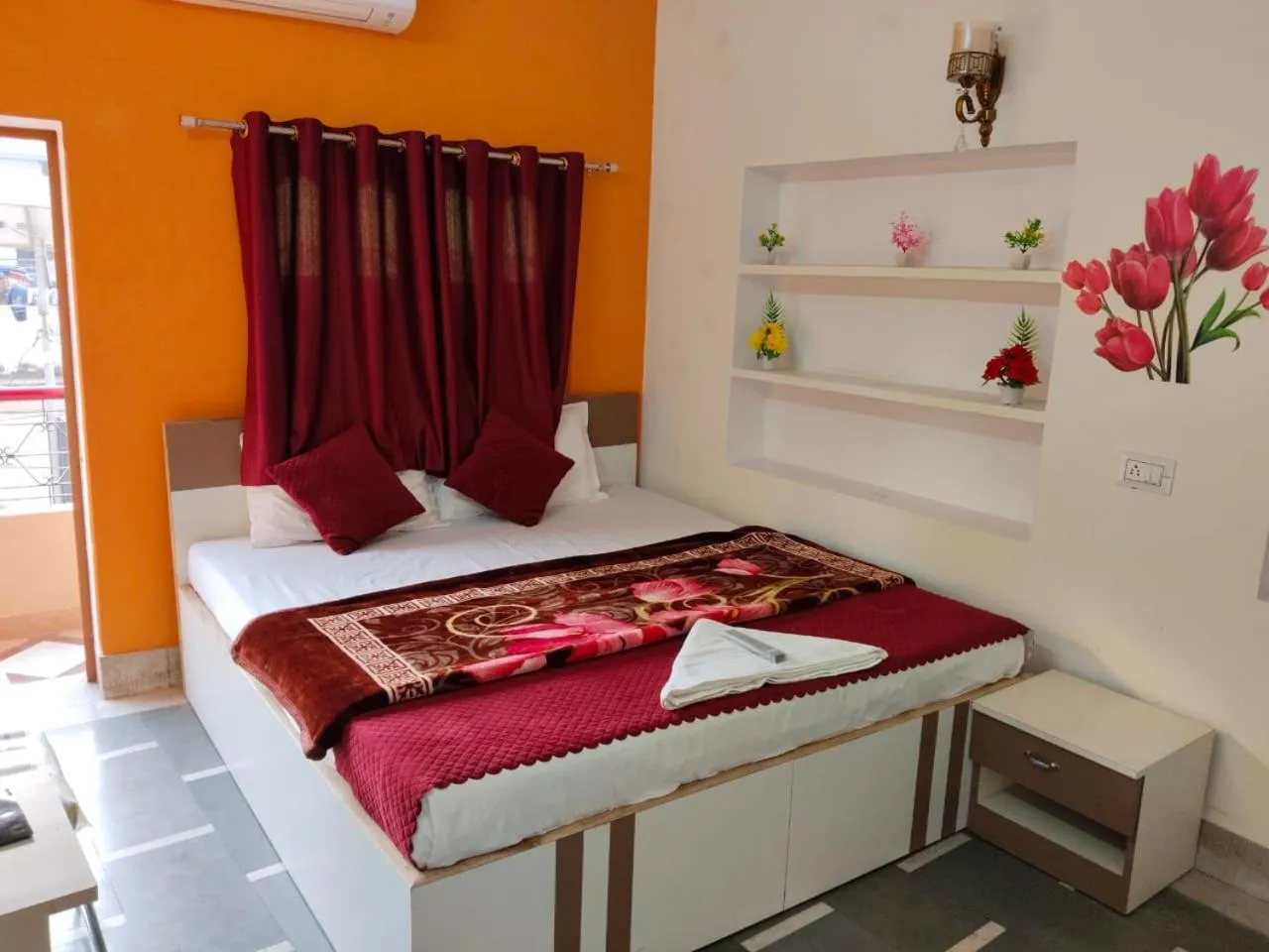 Bed in Rudra Guest House
