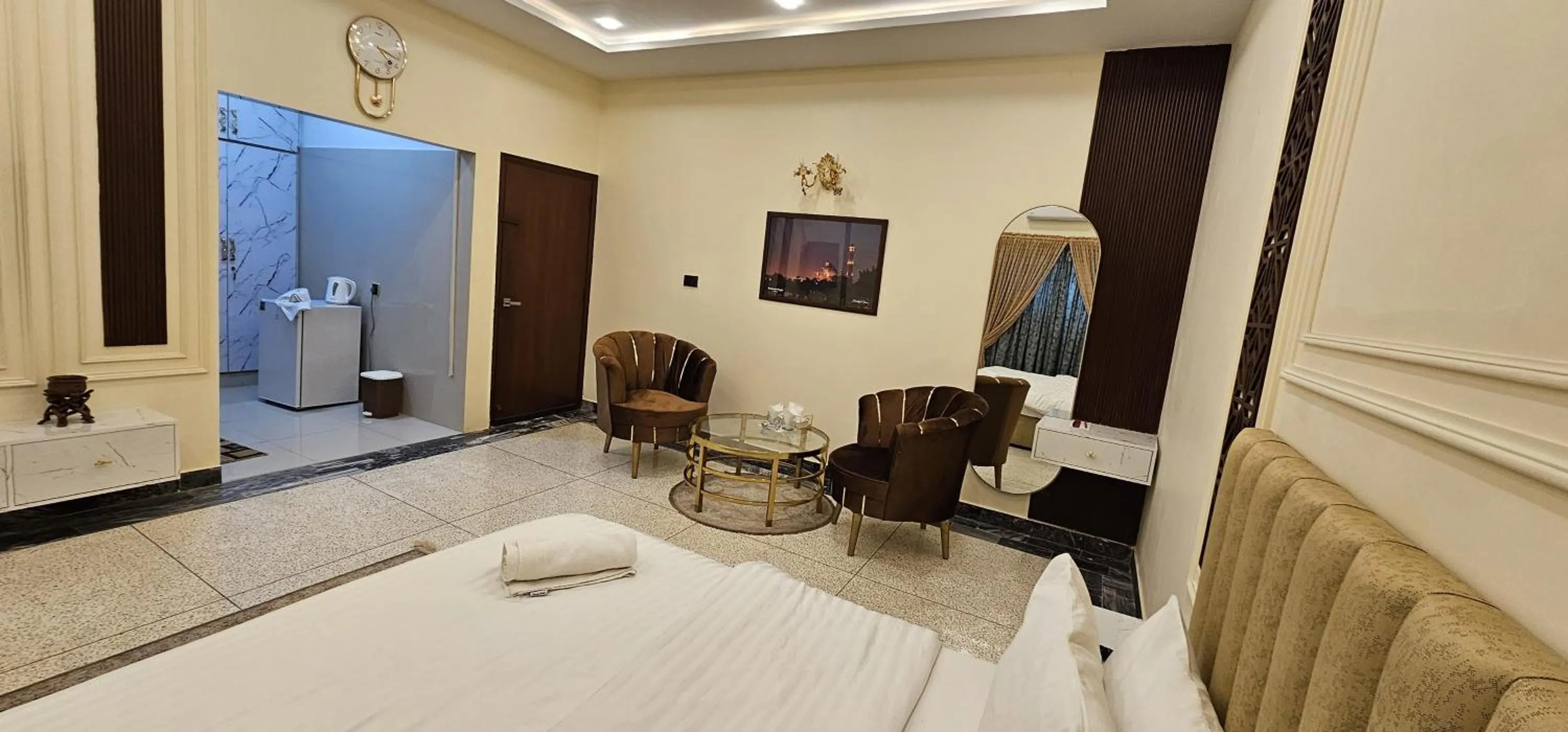 Coffee/tea facilities in White House Karachi