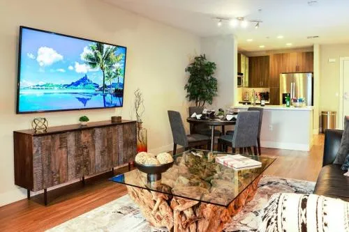 1 Bedroom XL Condo with King bed, Garden View, Parking Included