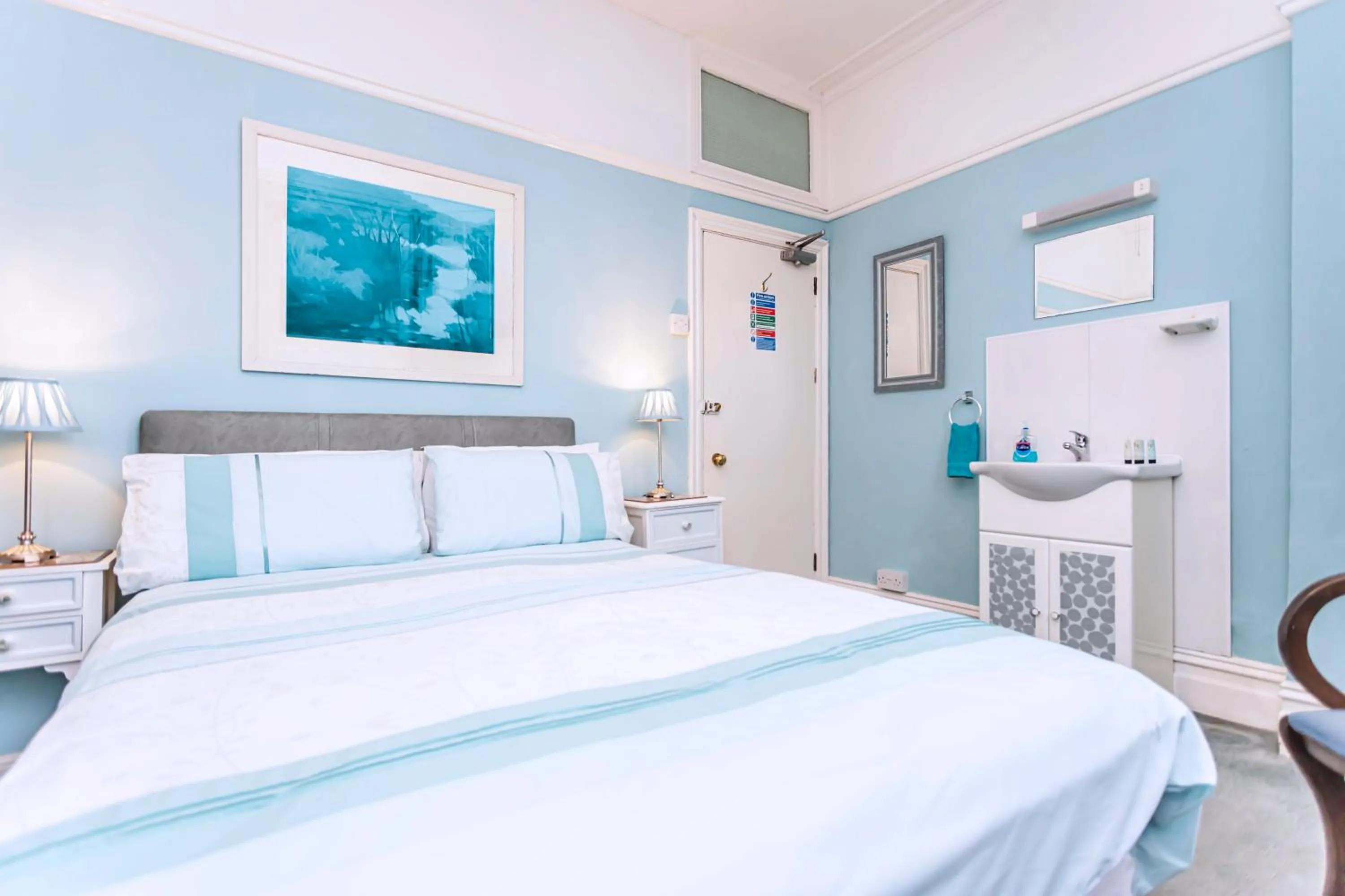 Bedroom, Bed in The Ravensbourne Hotel