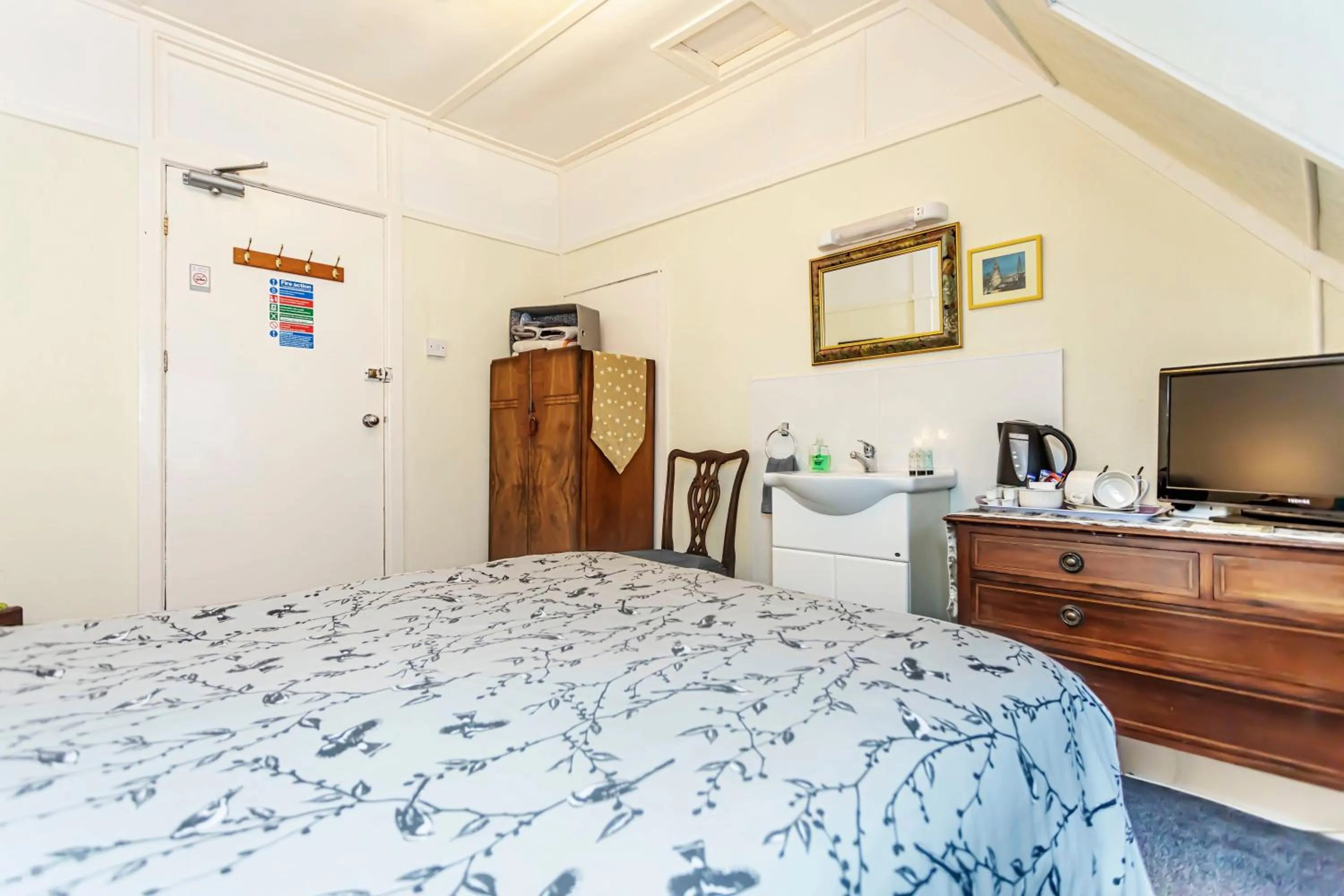 Bed in The Ravensbourne Hotel