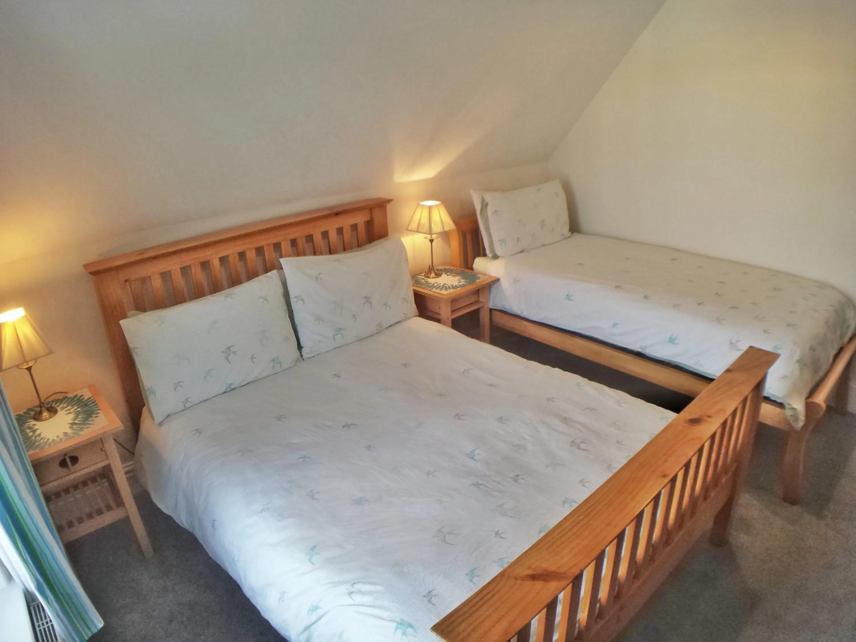 Photo of the whole room, Bed in The Ravensbourne Hotel