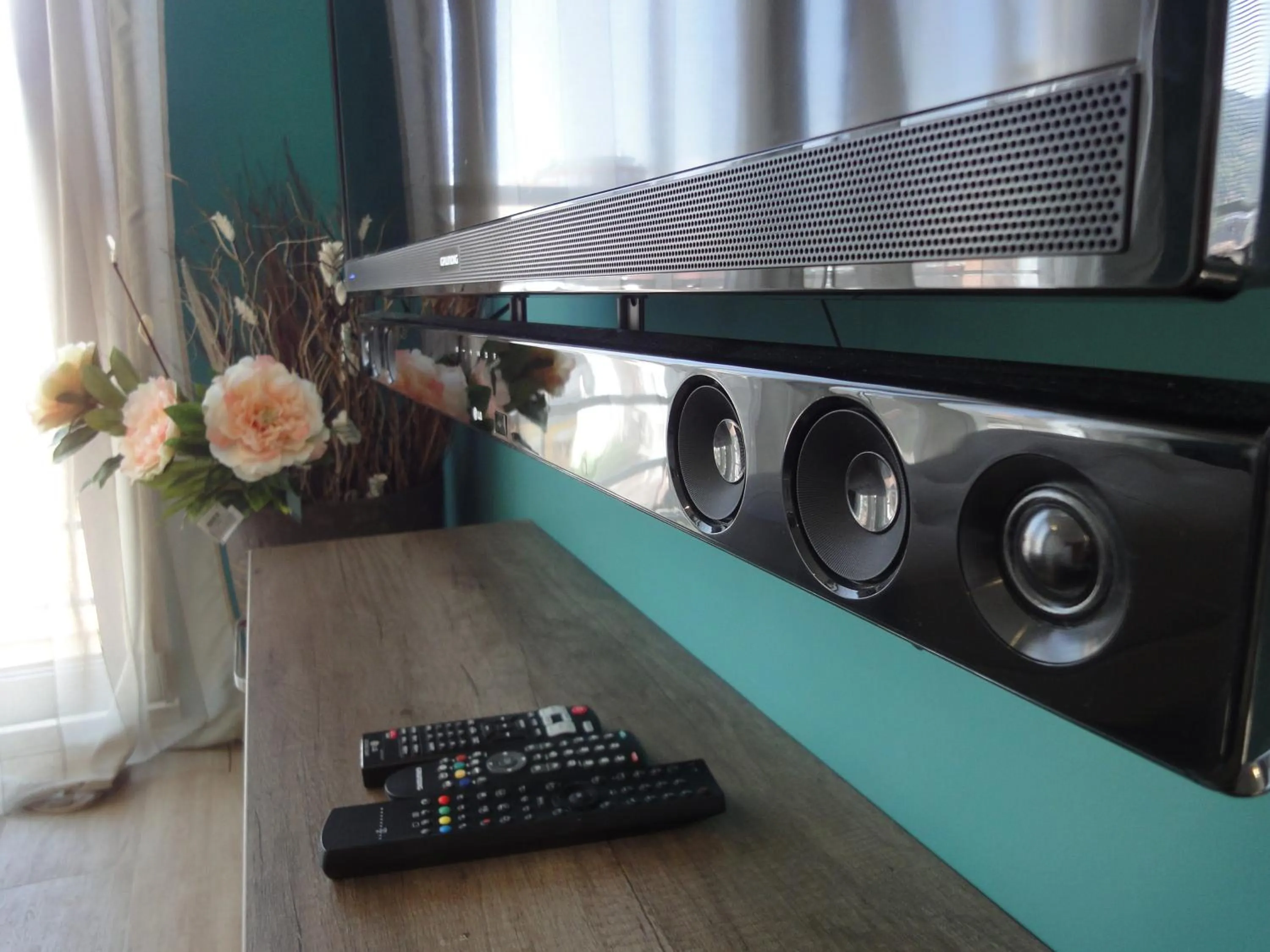 TV and multimedia in Joan Apartments & Spa