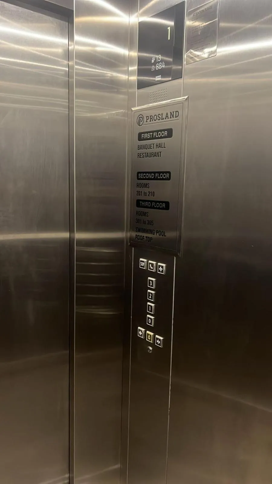 elevator in Prosland Hotel