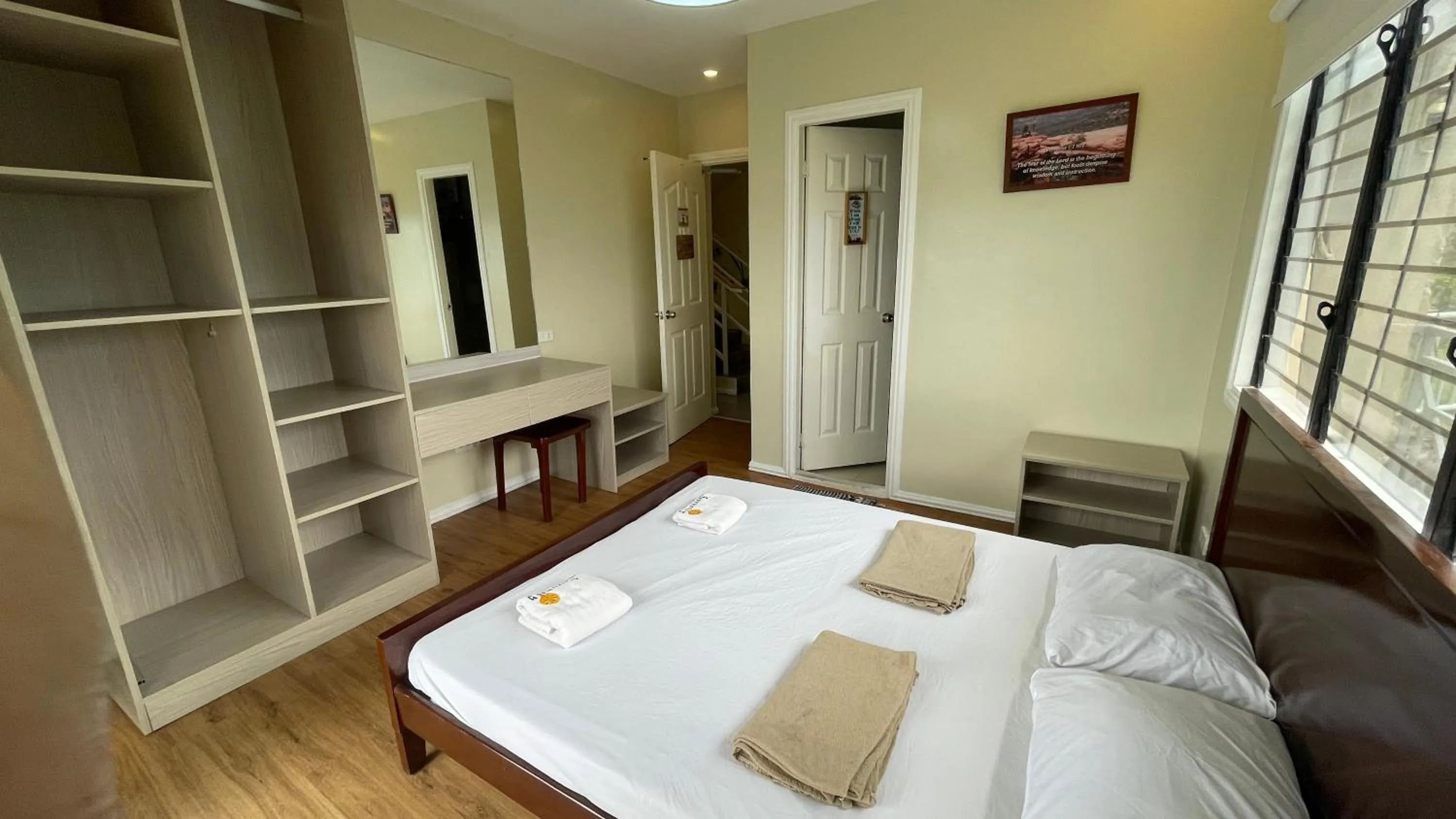 Photo of the whole room, Bed in Serenity Farm and Resort by Hiverooms