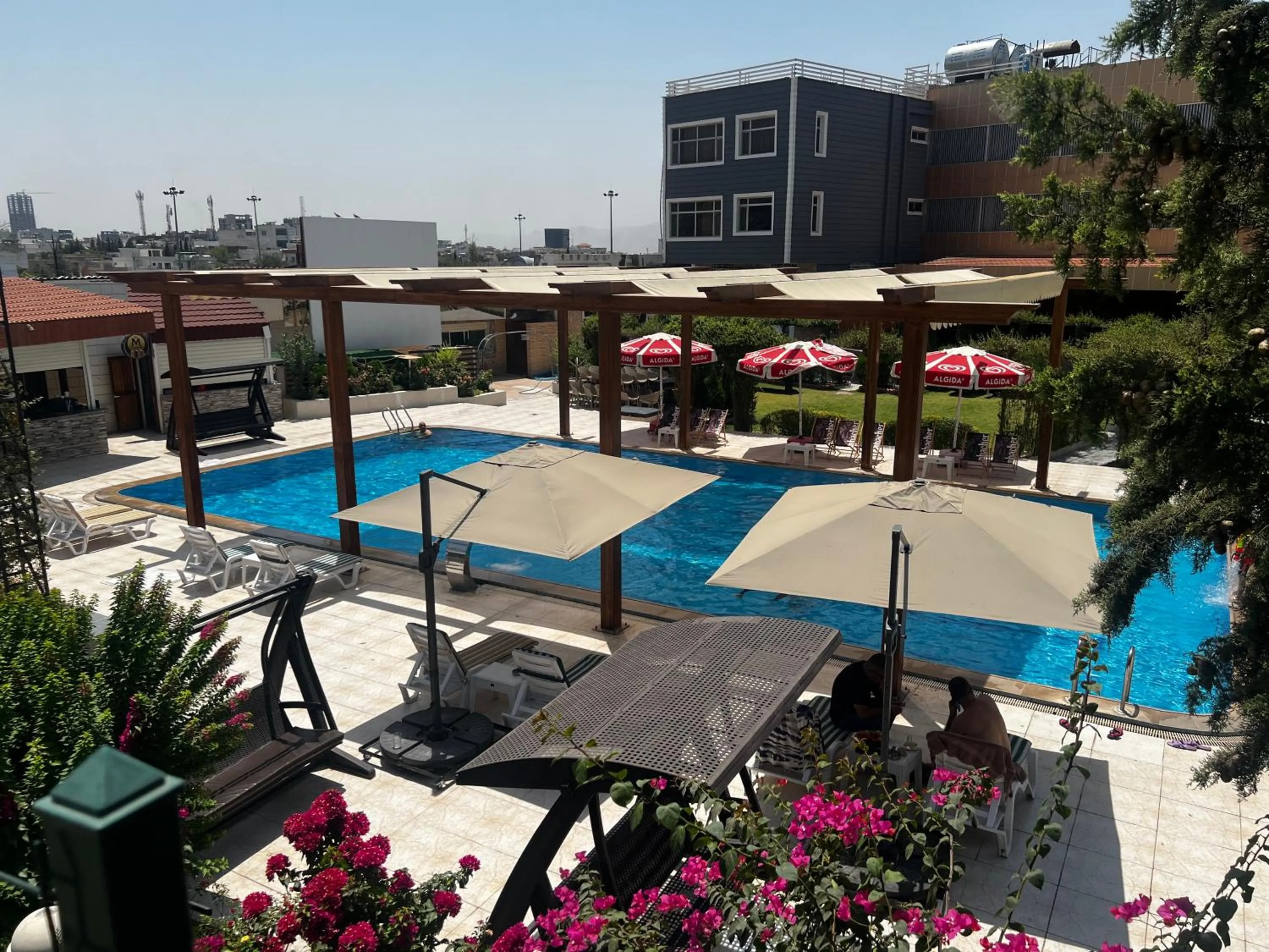 Day in Abu Sanaa Hotel