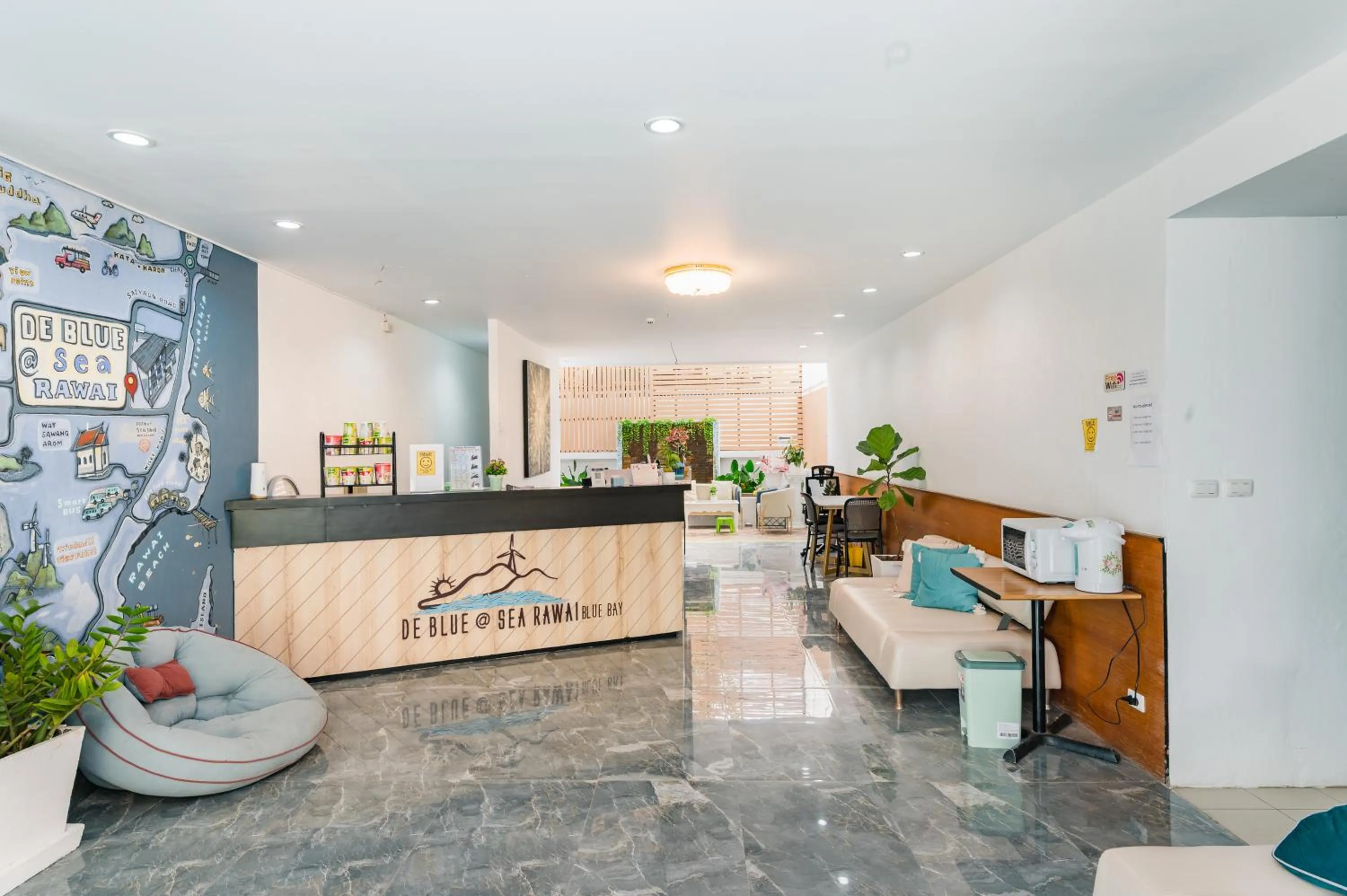 Lobby or reception in De Blue Sea Rawai Hotel