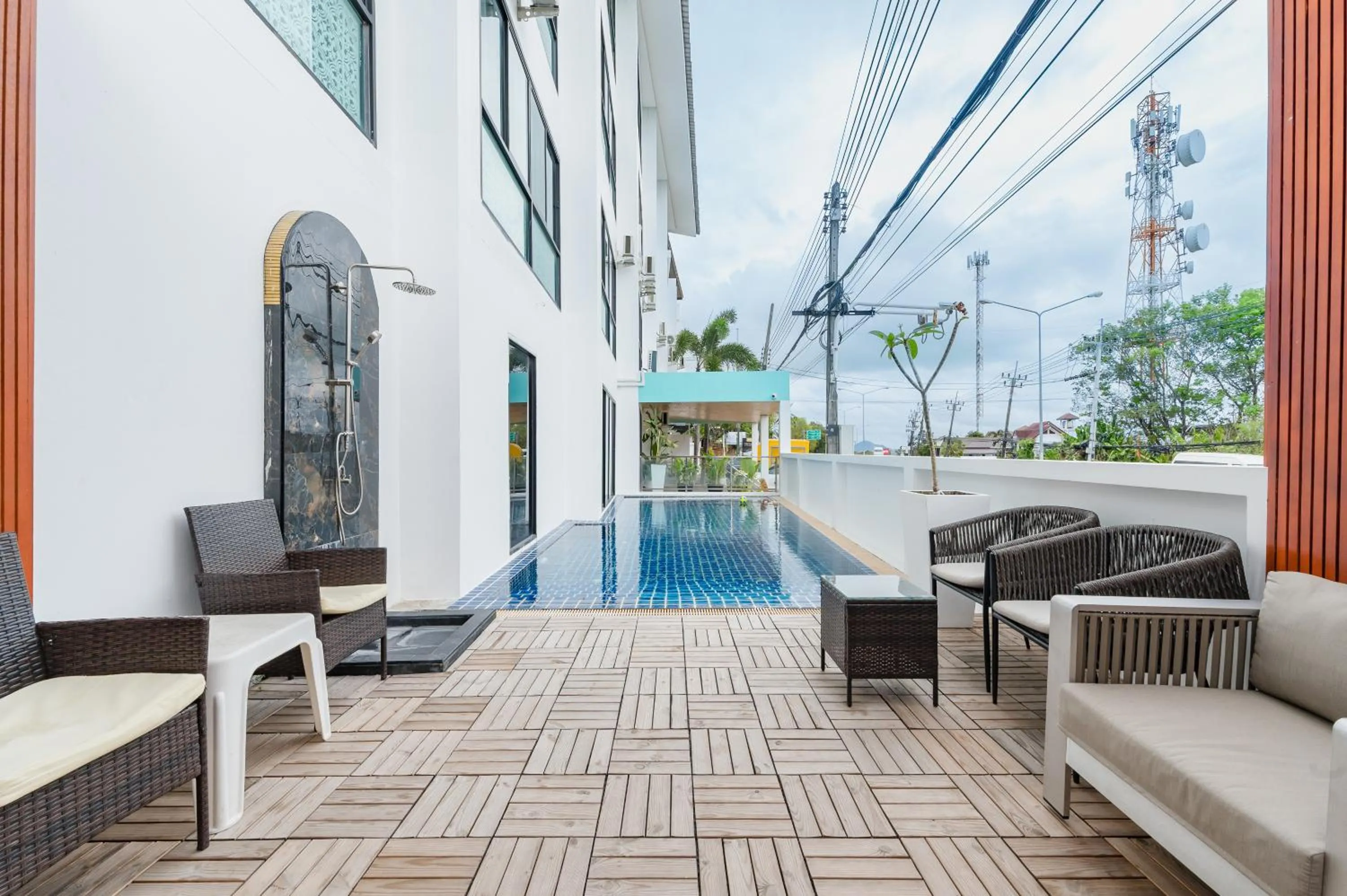 Swimming pool in De Blue Sea Rawai Hotel