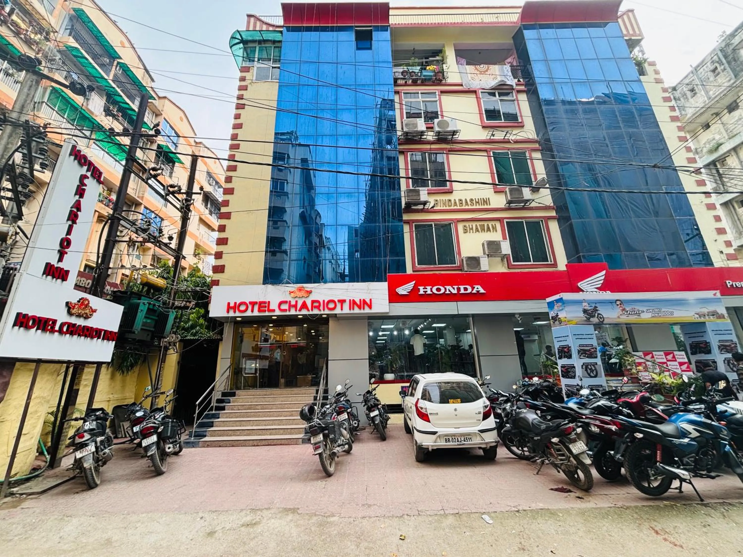 Property building in Hotel Chariot Inn Patna