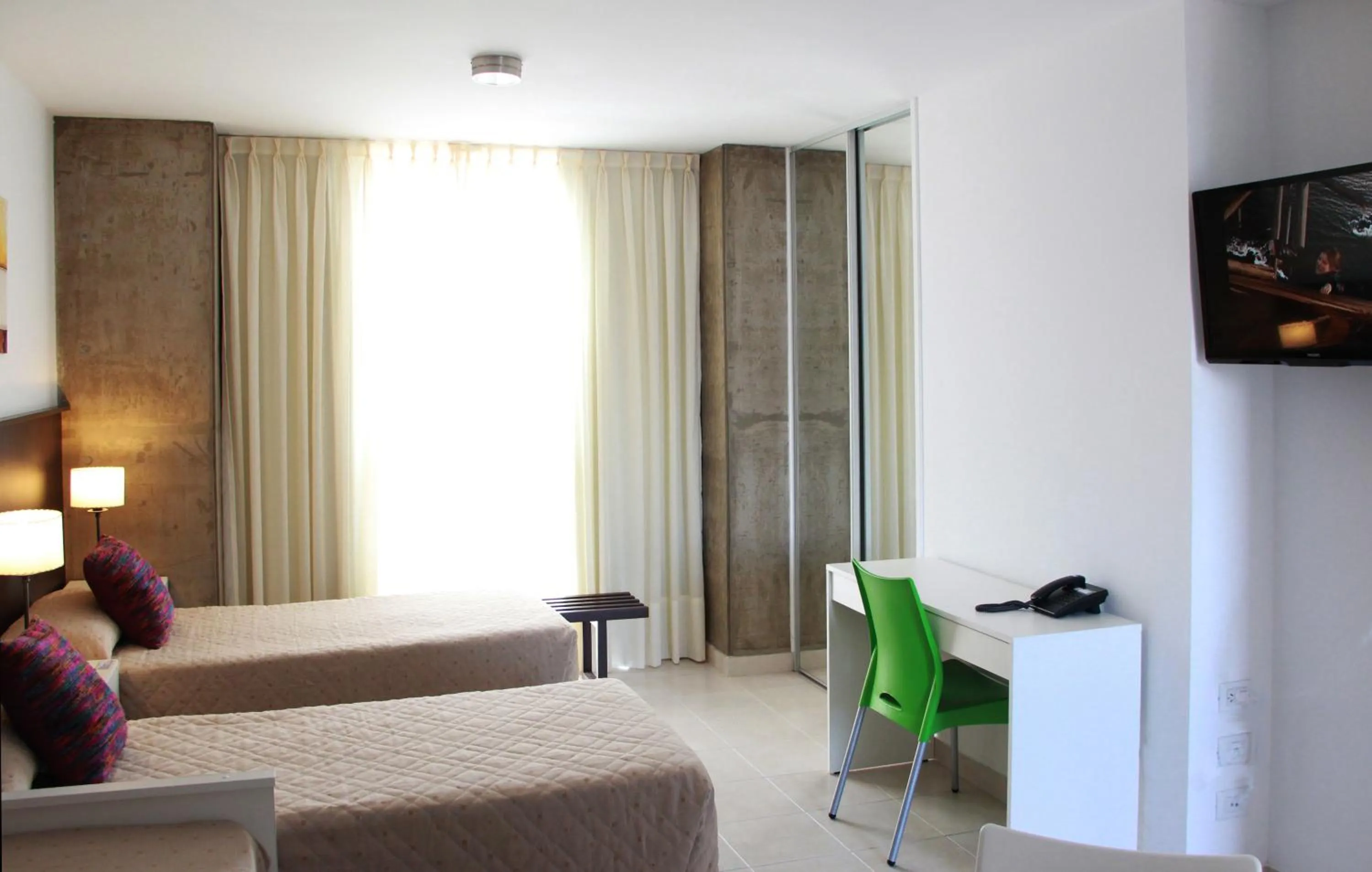 Day, Bed in Torre Potosi Departamentos