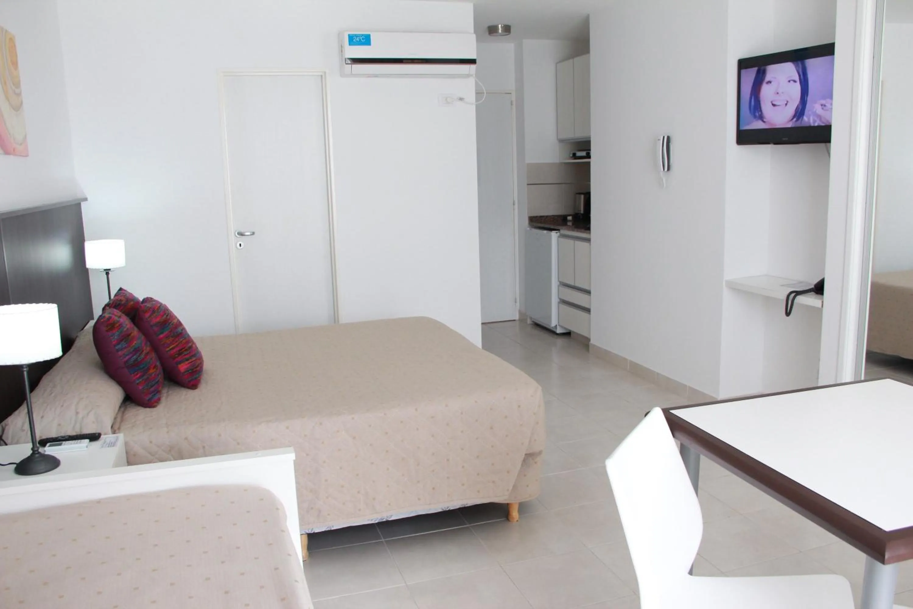 Photo of the whole room, Bed in Torre Potosi Departamentos
