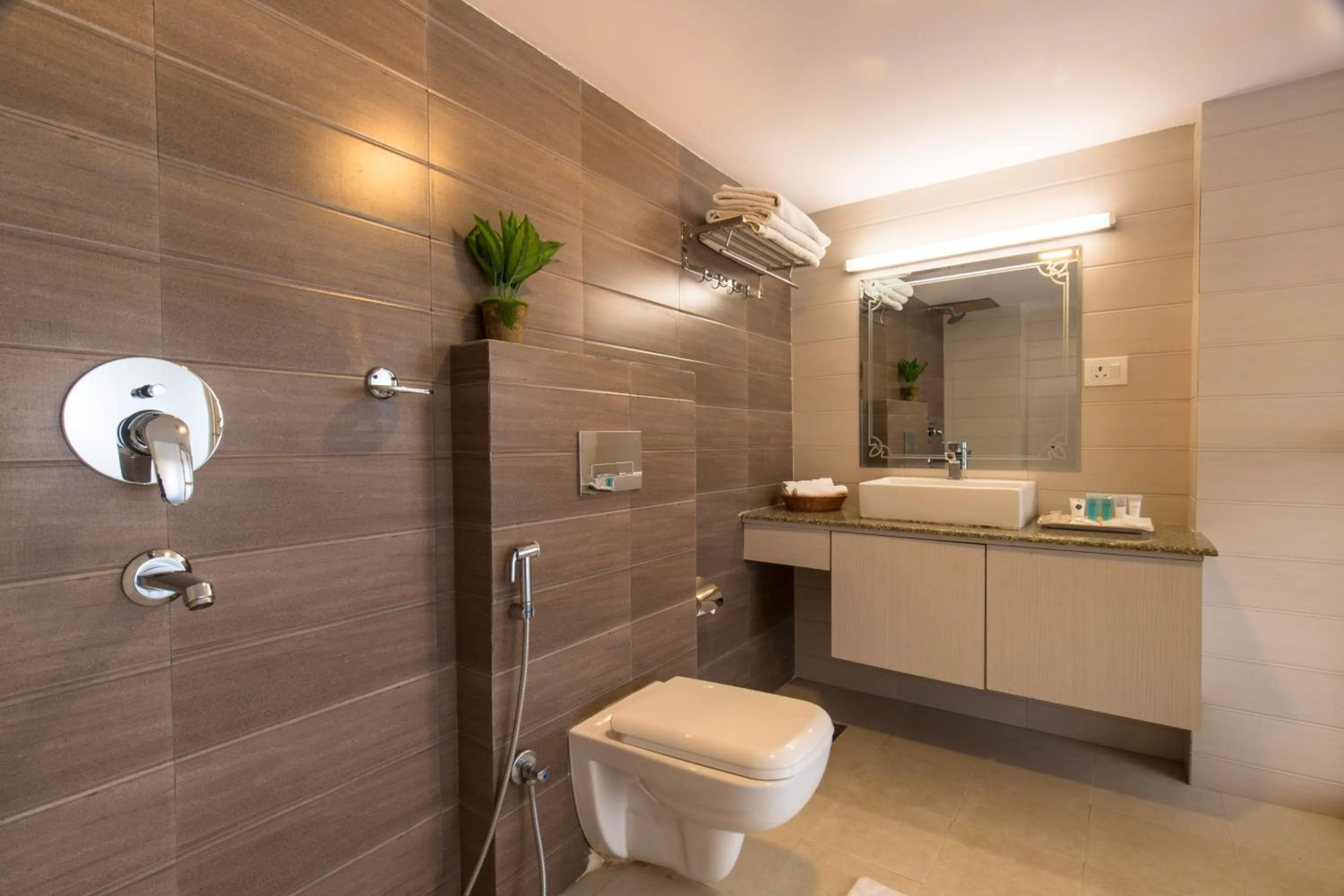 Shower in Norbulinka Boutique Hotel