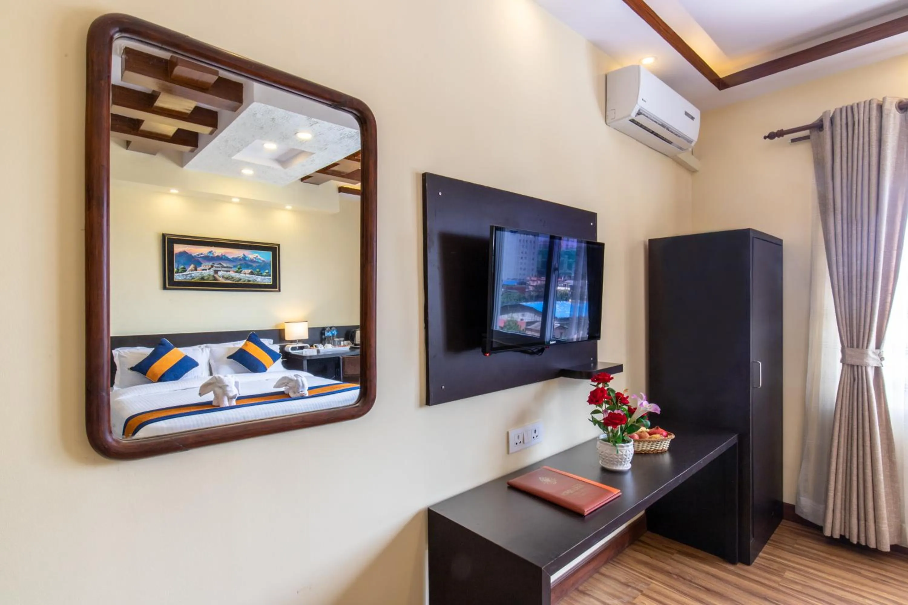 Bed in Norbulinka Boutique Hotel