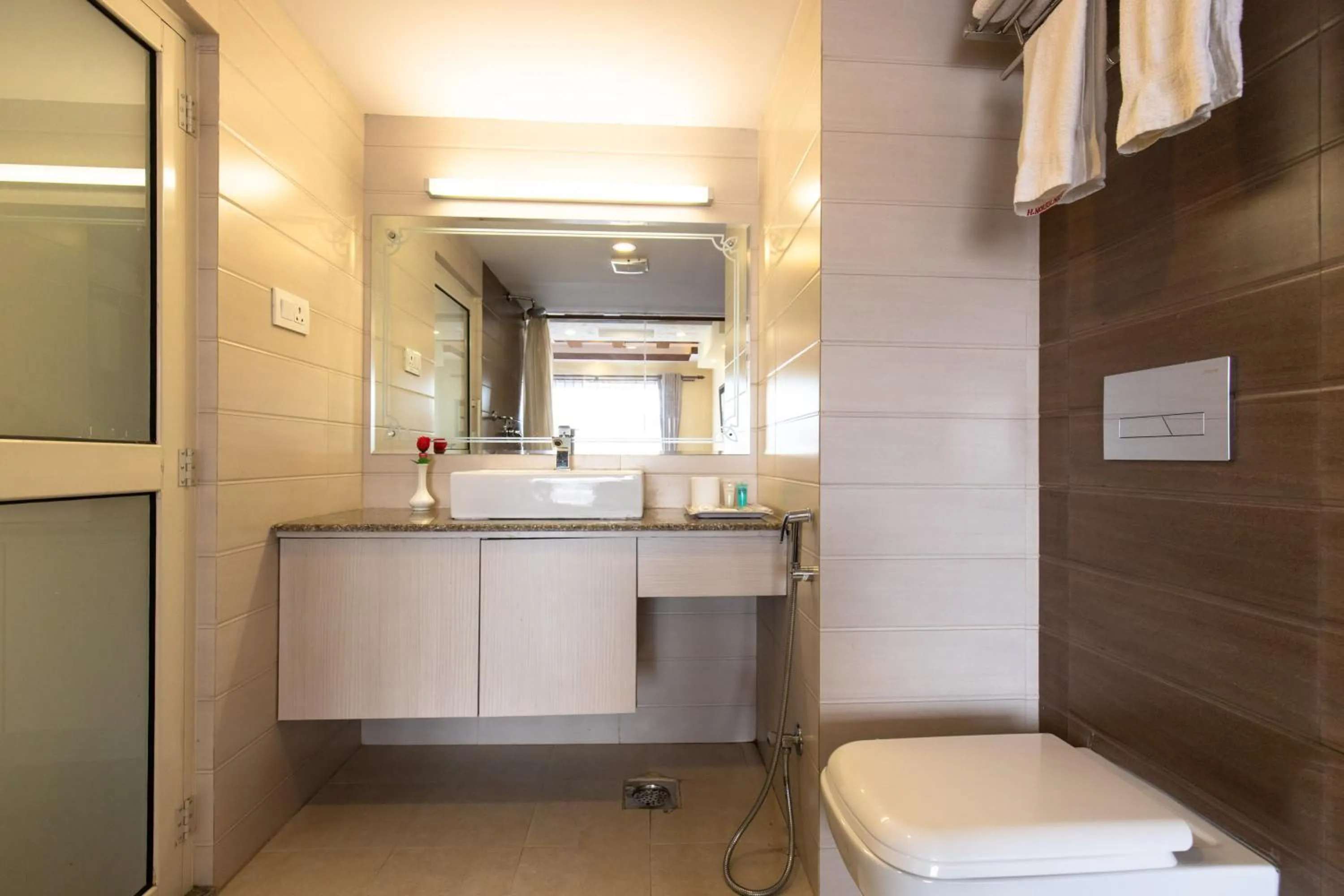 Toilet in Norbulinka Boutique Hotel