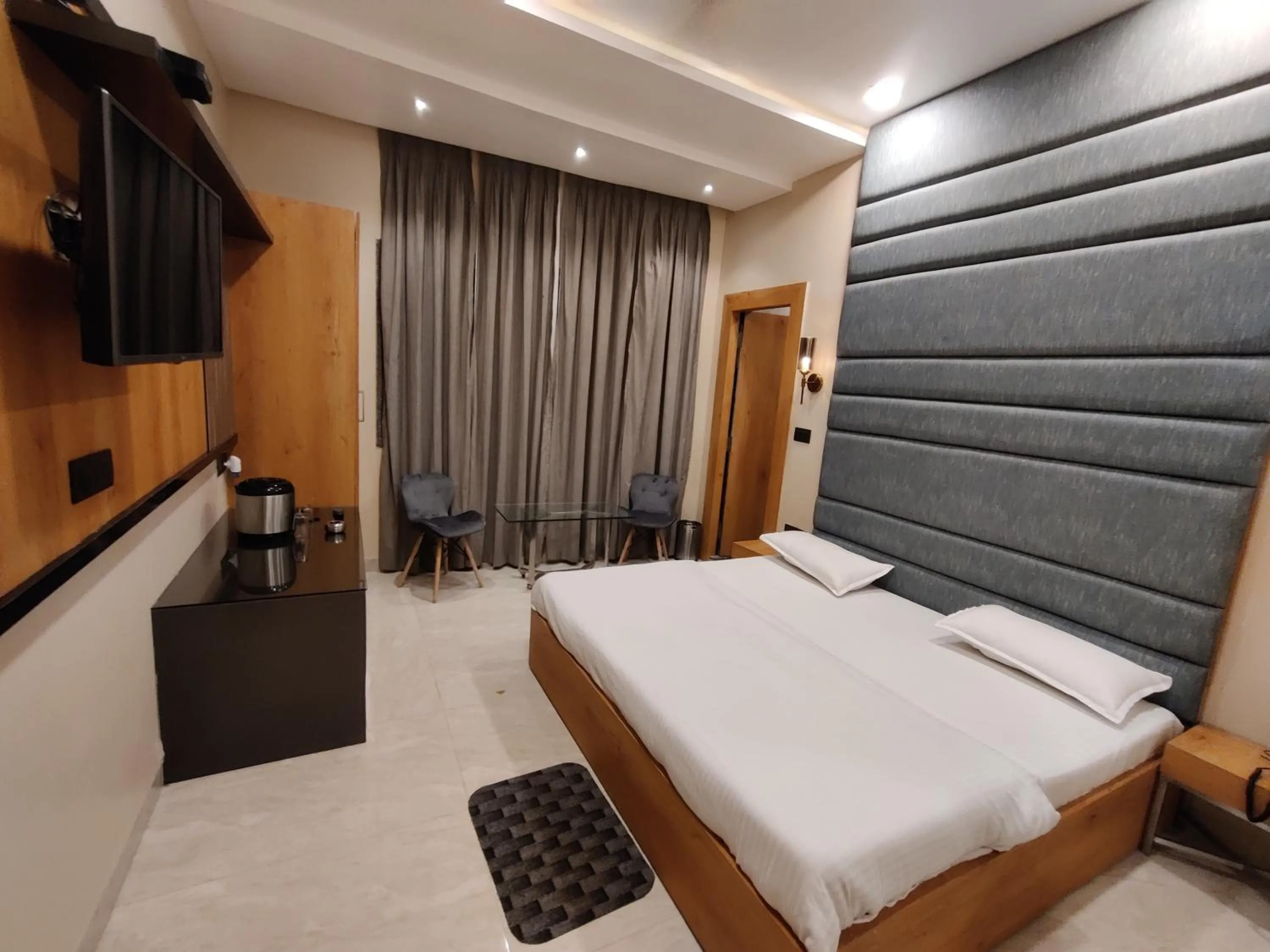 Photo of the whole room, Bed in Hotel utkarsh