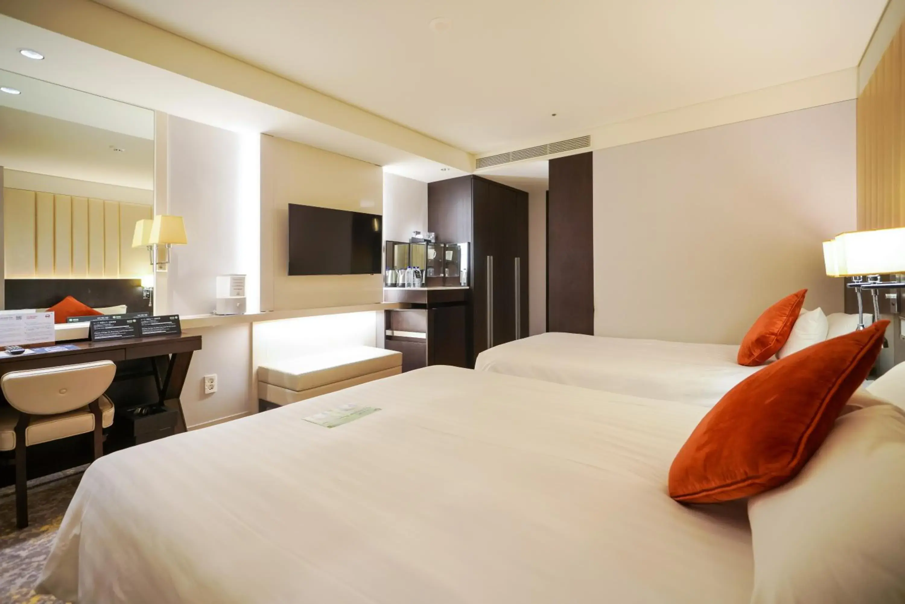 Family Twin in Solaria Nishitetsu Hotel Seoul Myeongdong - Renovated in 2025 Family Twin in Solaria Nishitetsu Hotel Seoul Myeongdong - Renovated in 2025