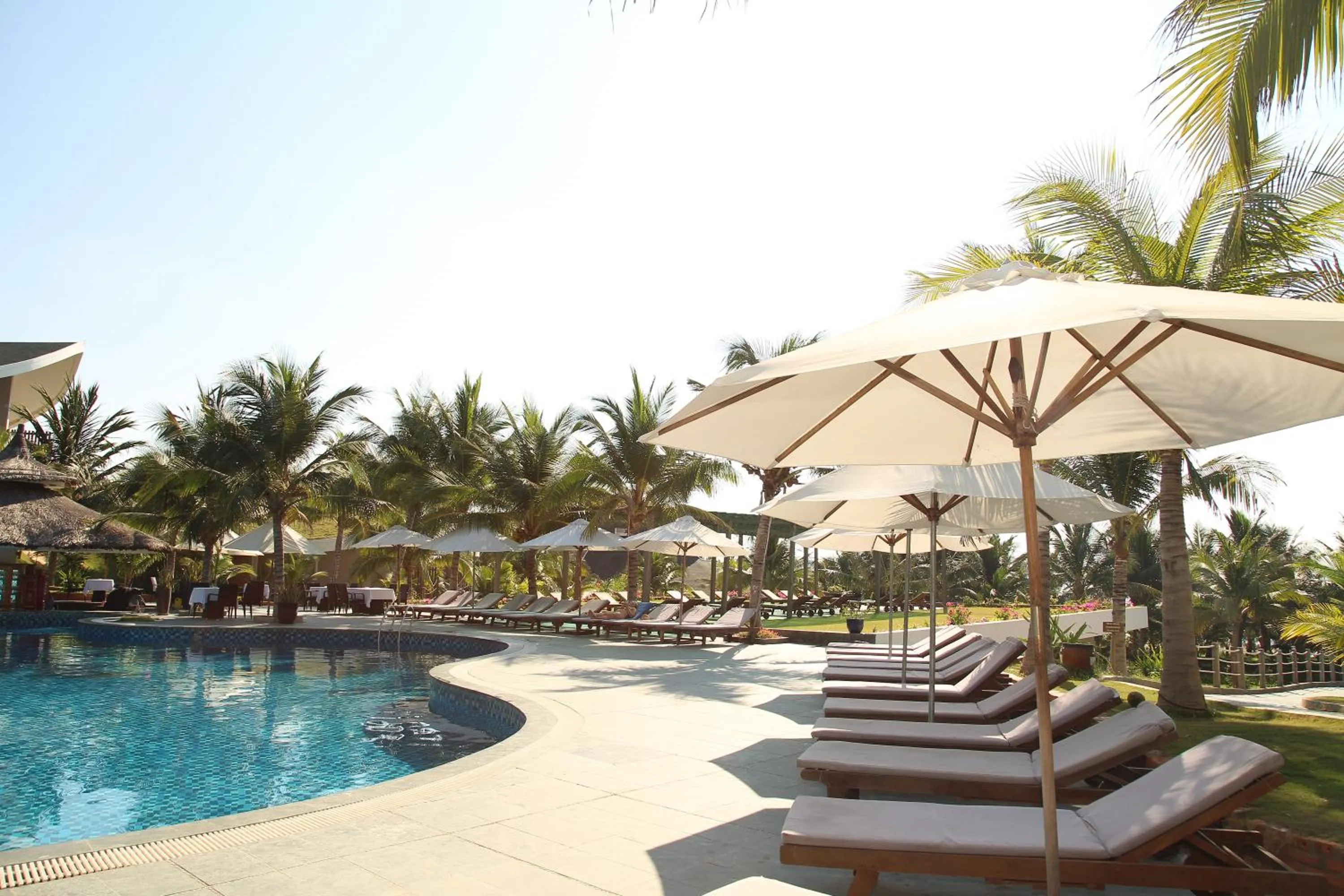 Swimming pool in Sandunes Beach Resort & Spa