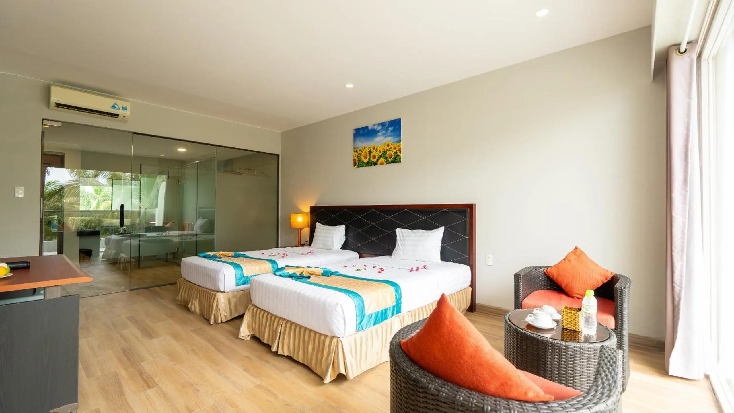 Living room, Bed in Sandunes Beach Resort & Spa