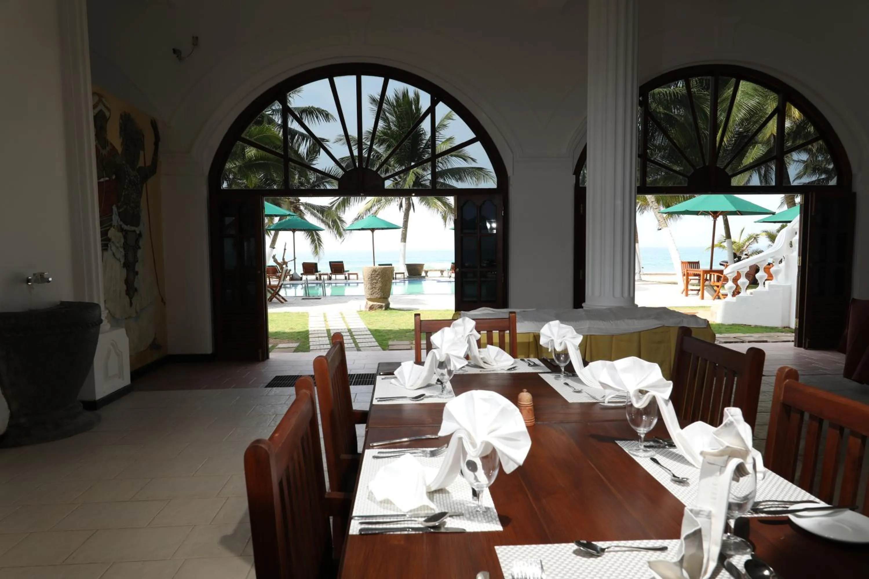 Restaurant/places to eat in Joe's Resort Bentota