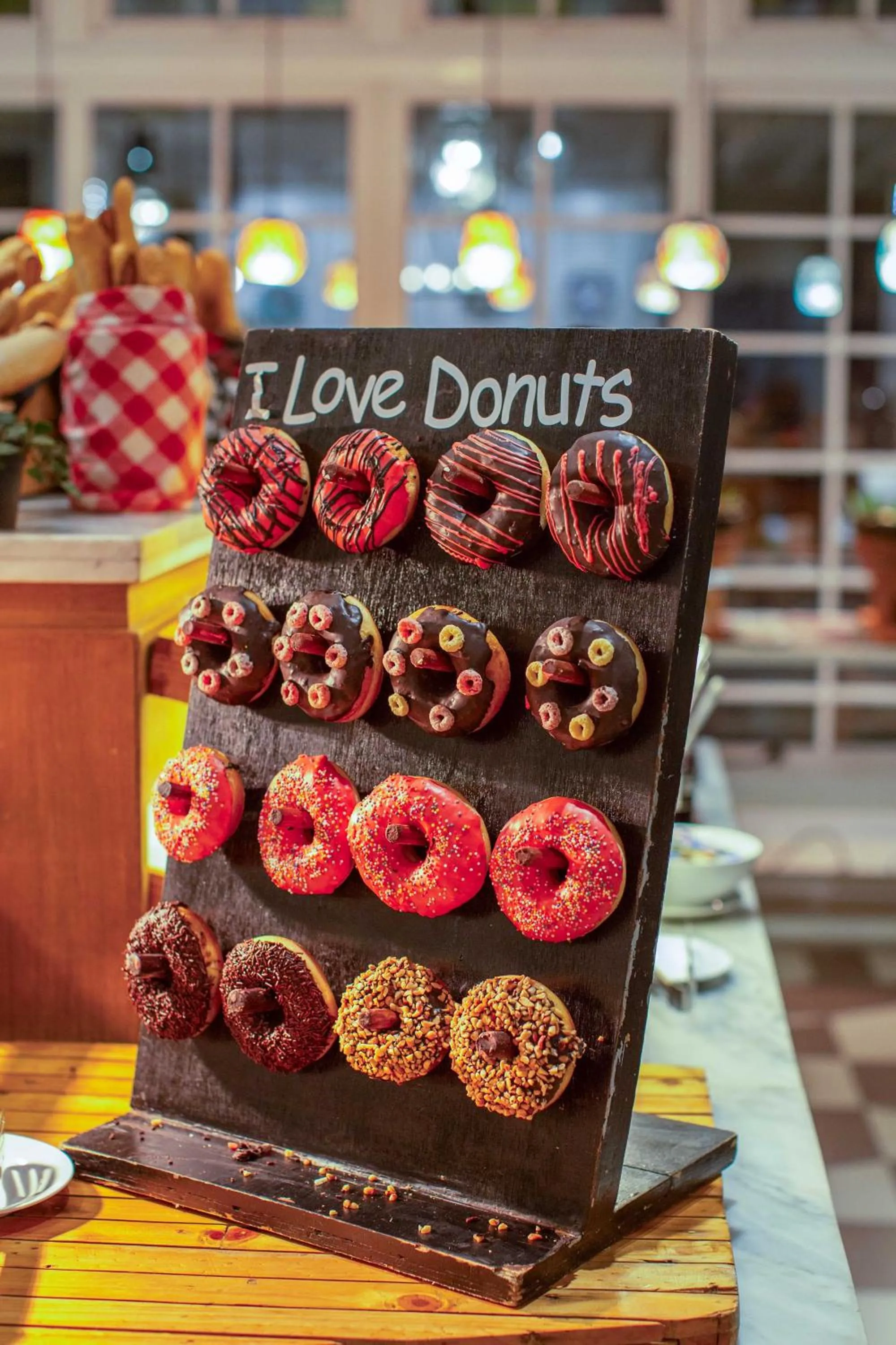 Restaurant/places to eat in THE 1O1 Bogor Suryakancana