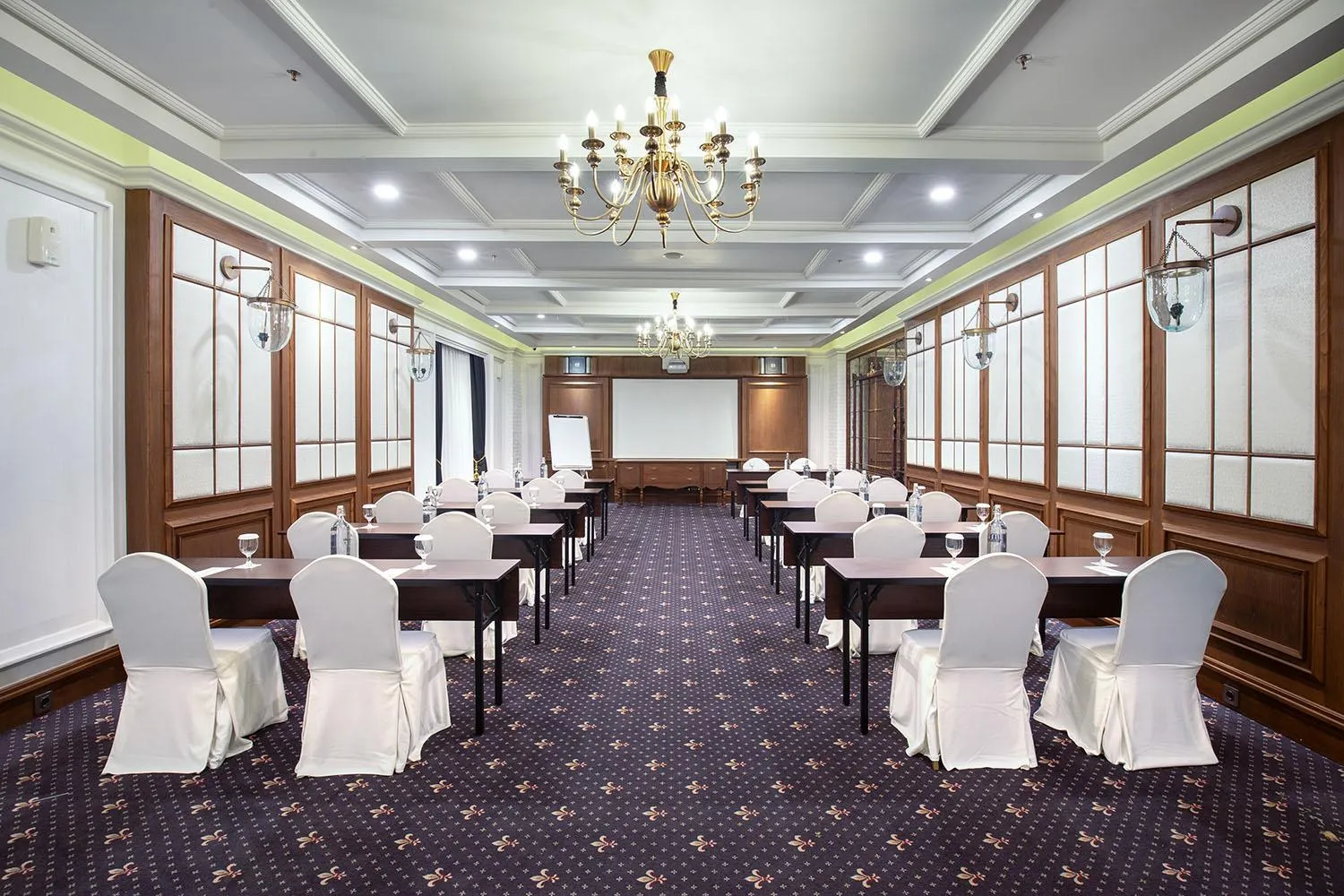 Meeting/conference room in THE 1O1 Bogor Suryakancana