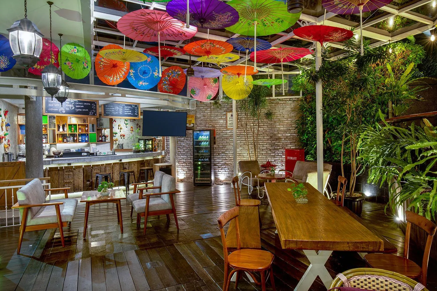 Lounge or bar in THE 1O1 Bogor Suryakancana