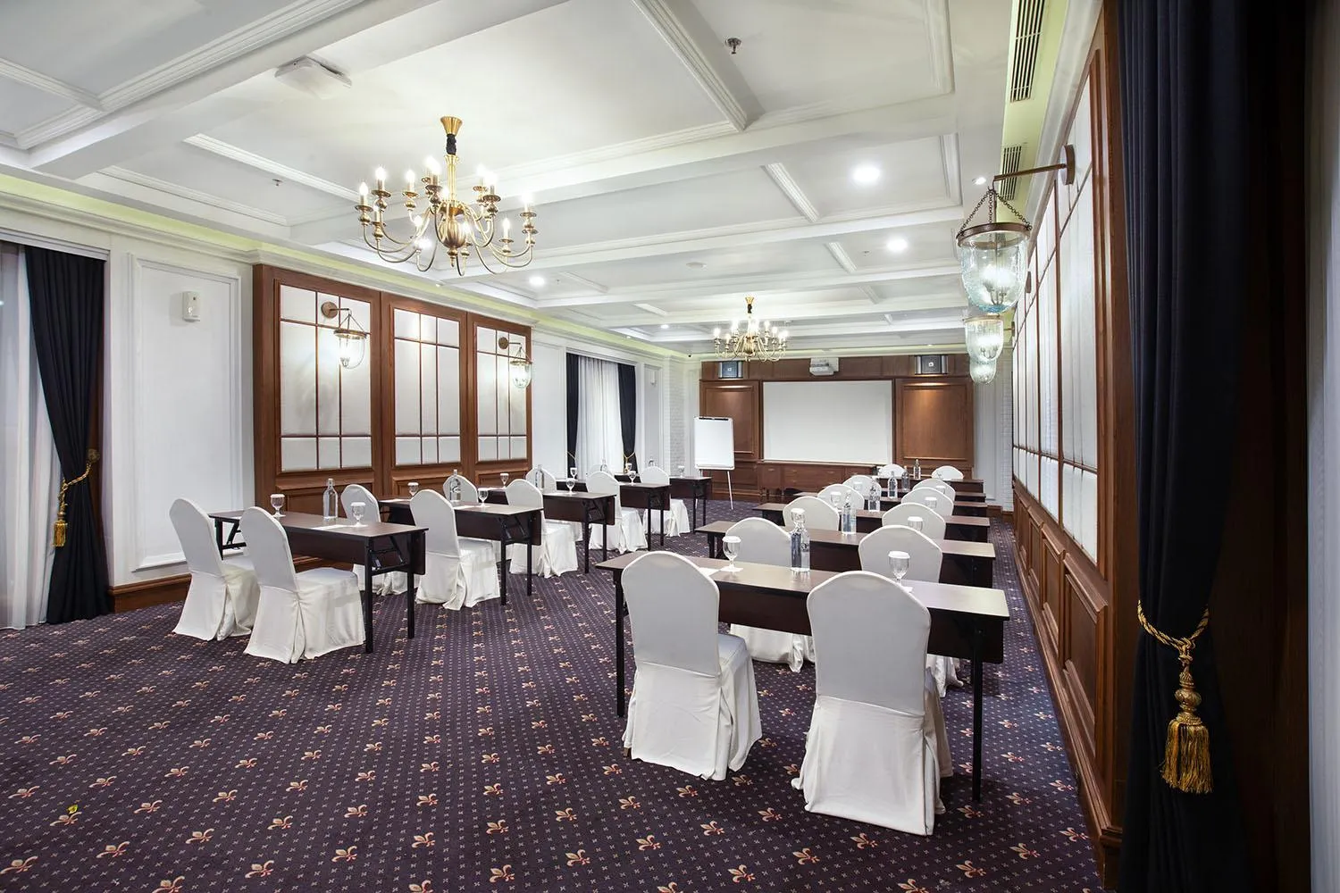 Meeting/conference room in THE 1O1 Bogor Suryakancana