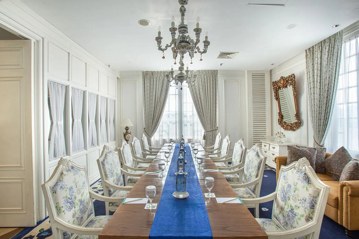 Meeting/conference room in THE 1O1 Bogor Suryakancana