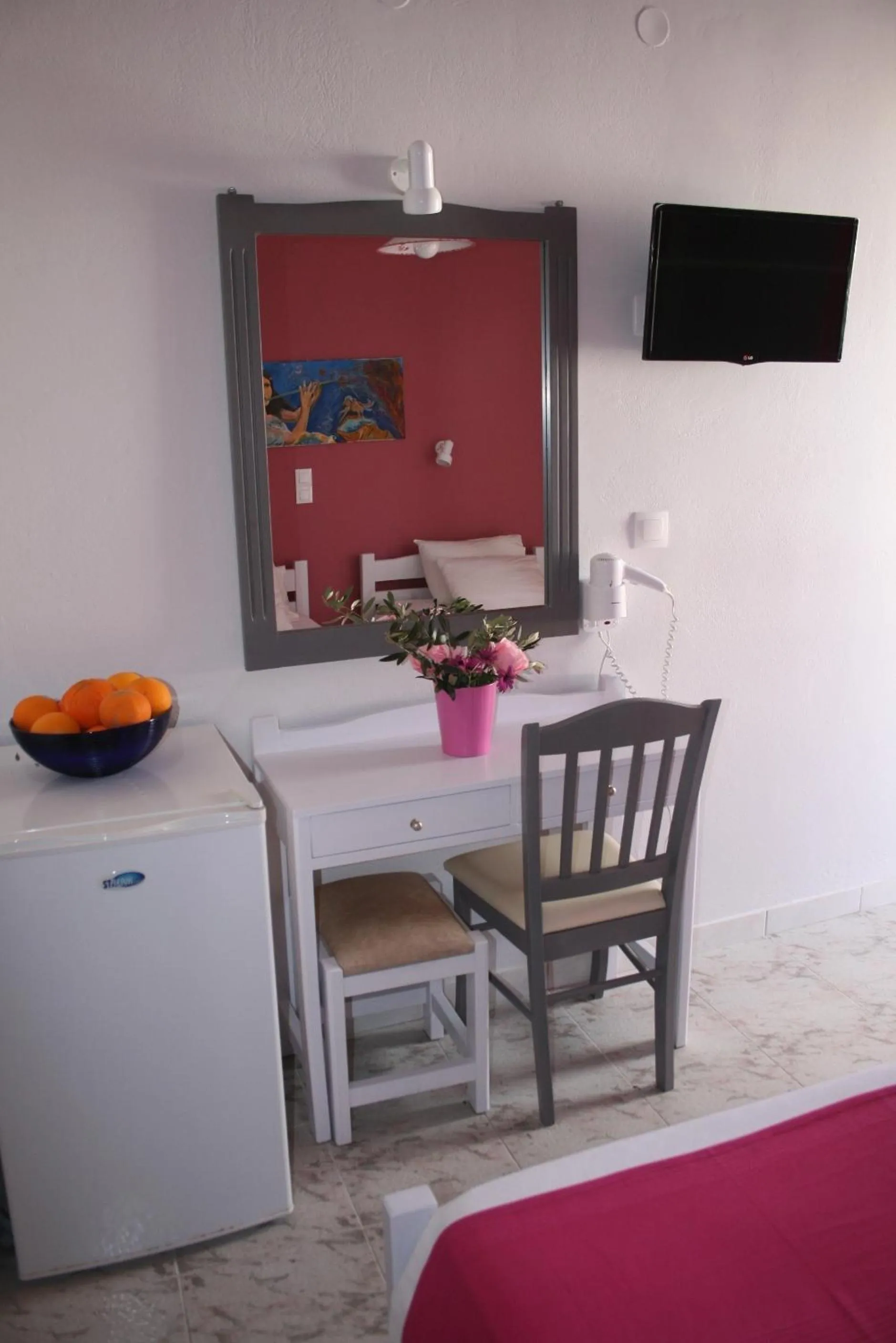 TV and multimedia in Nereides Hotel