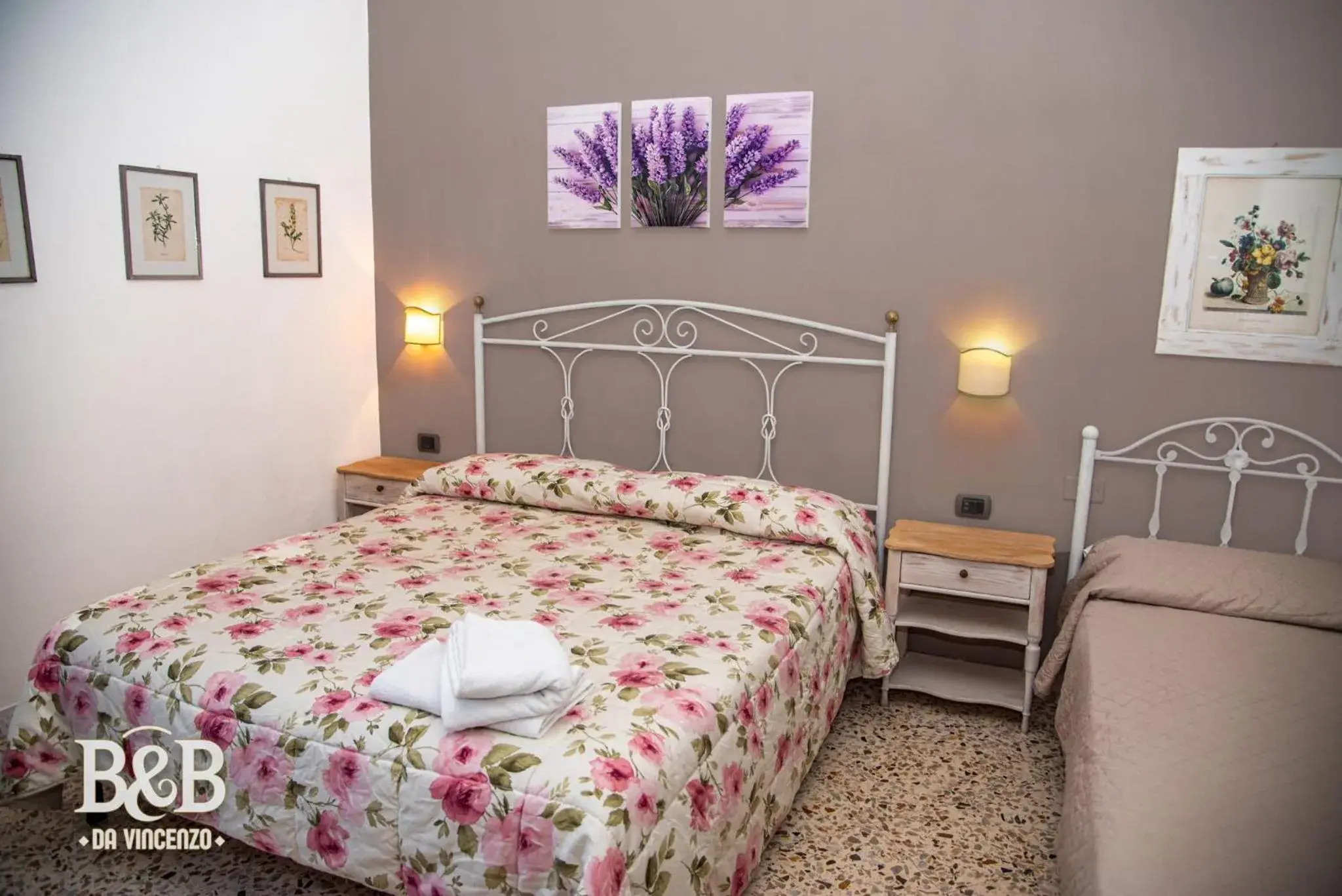 Triple Room in B&B Da Vincenzo Triple Room in B&B Da Vincenzo