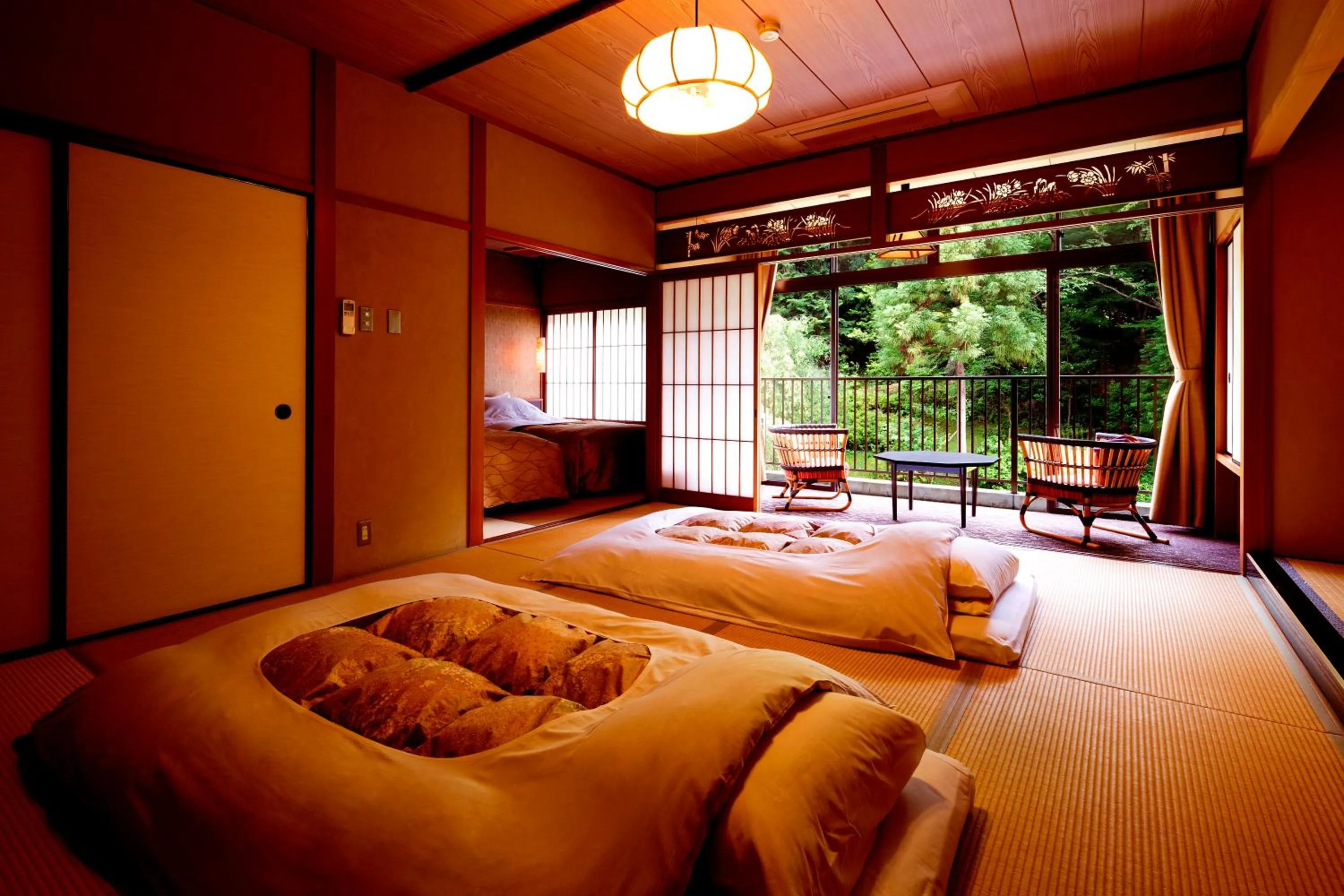 Photo of the whole room, Bed in Kyo Yunohana Resort Suisen