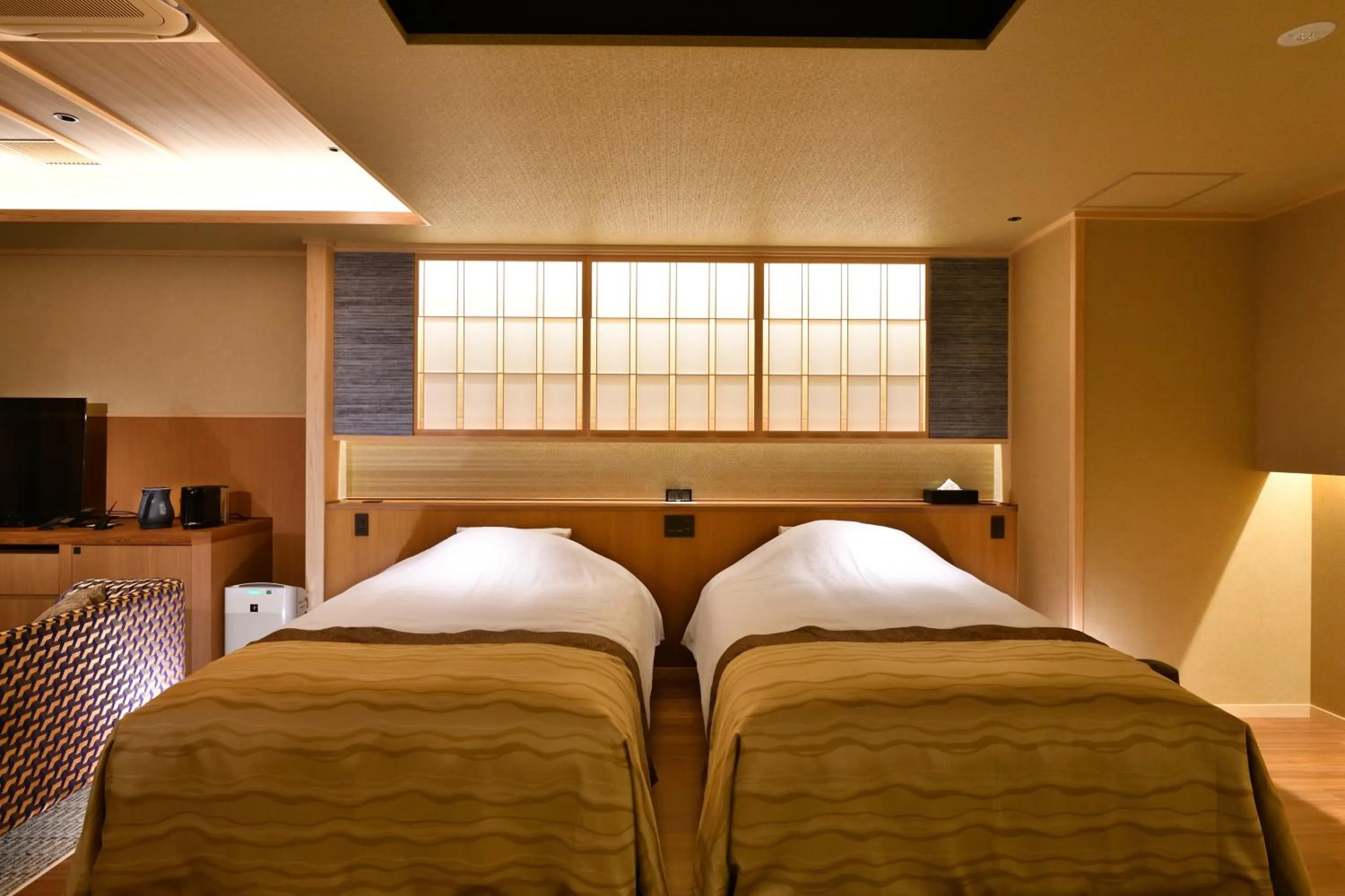 Photo of the whole room, Bed in Kyo Yunohana Resort Suisen