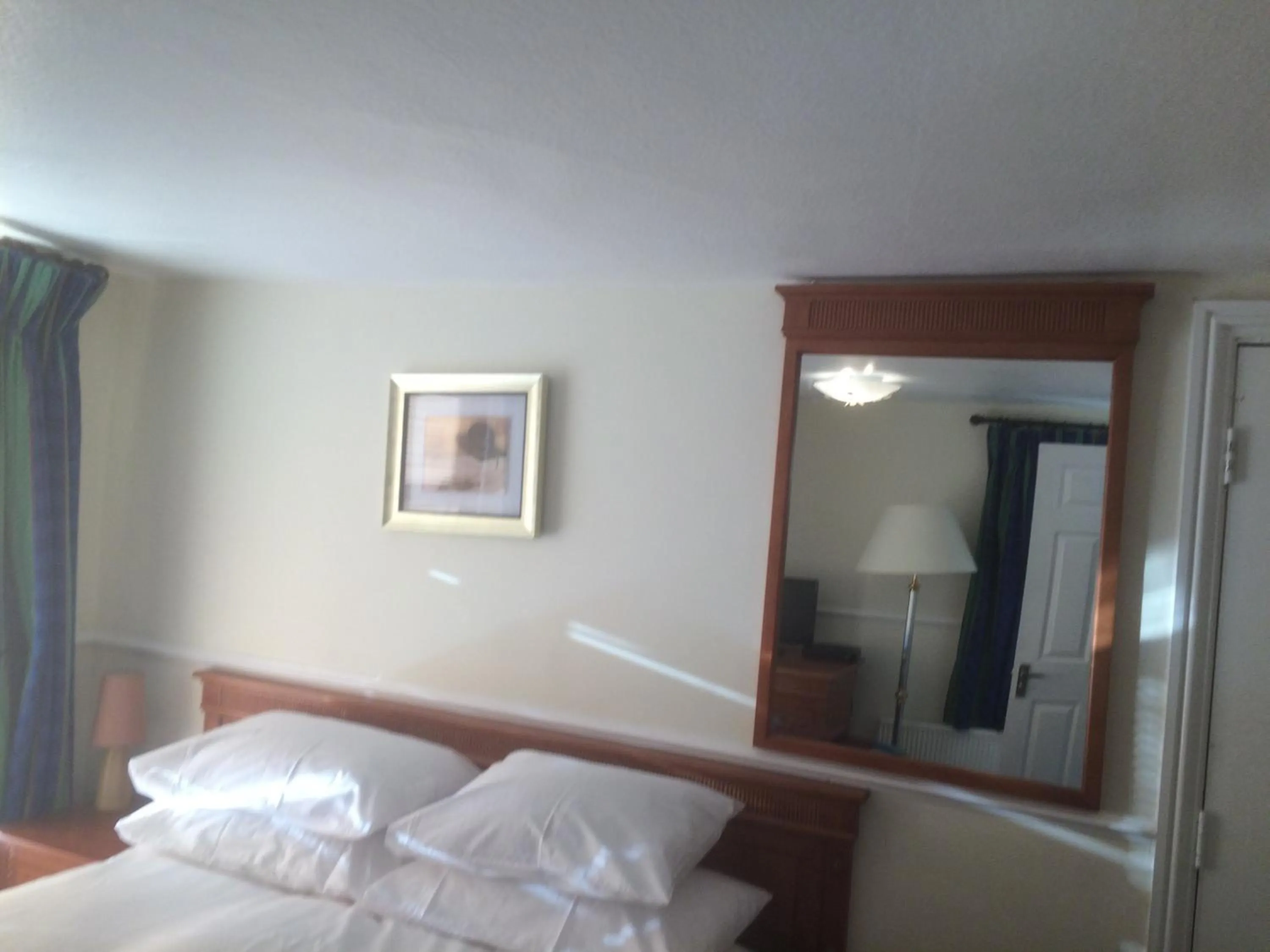 Bedroom, Bed in The Grafton Rooms