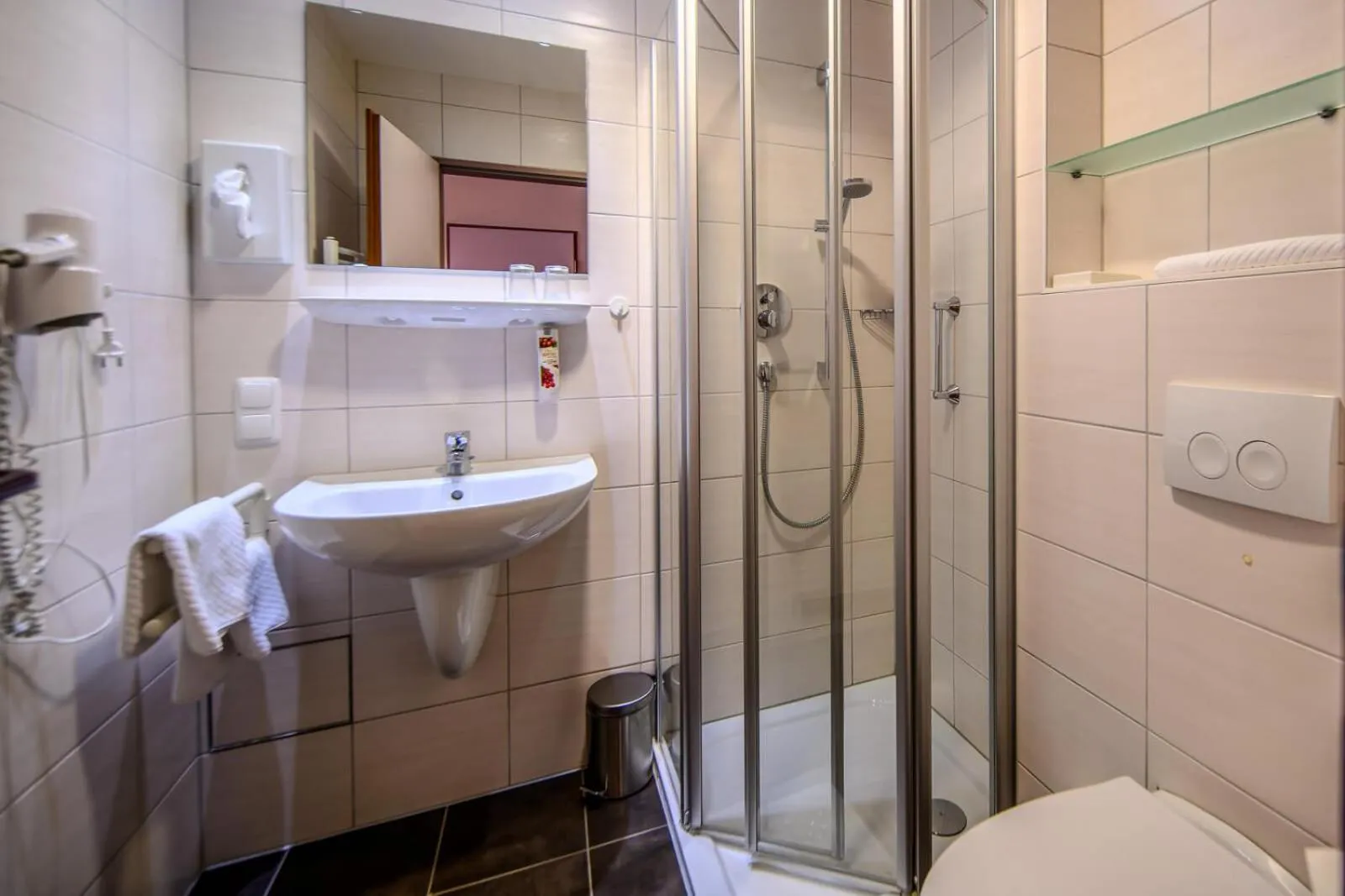 Shower in Hotel Rebschule